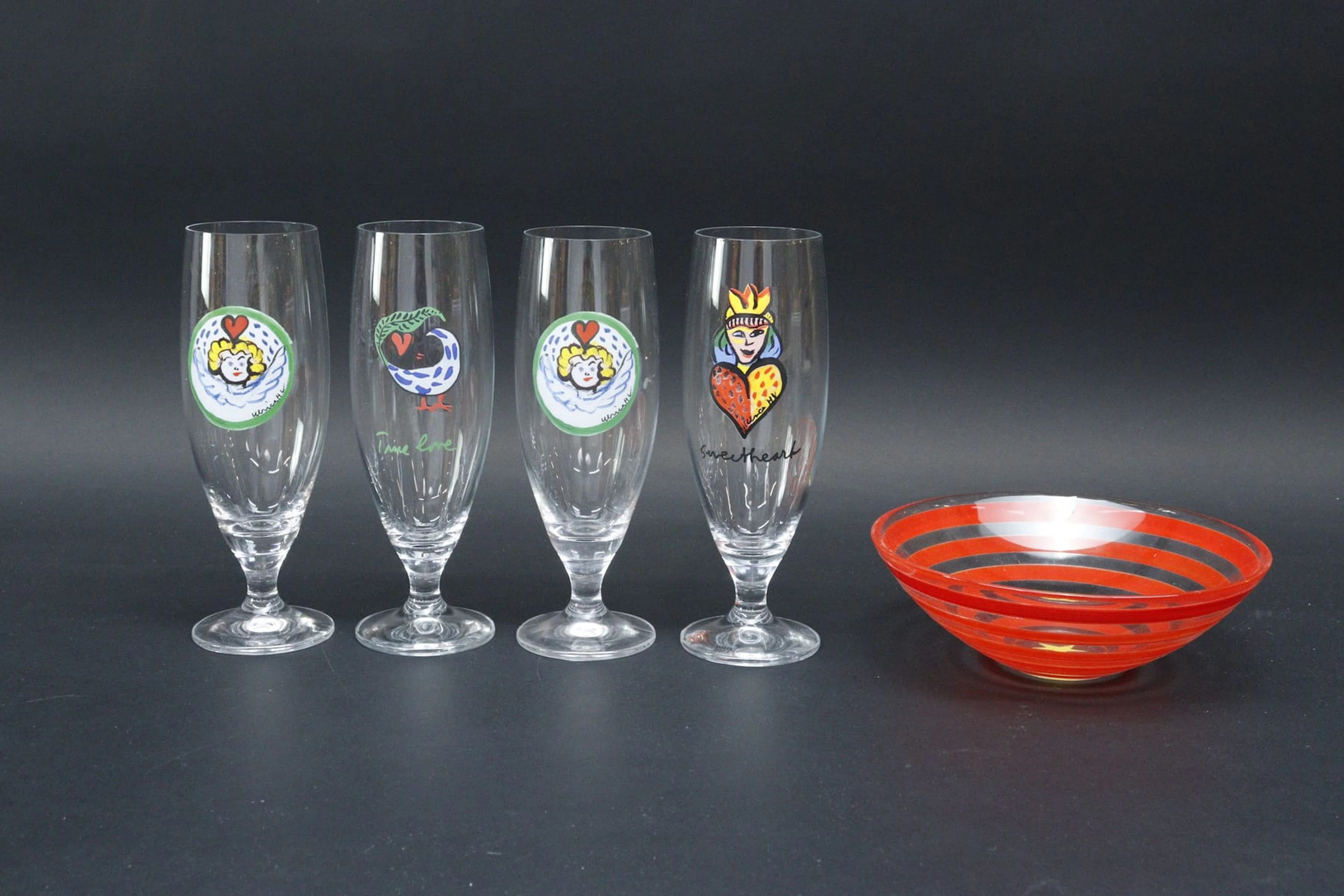 Ölglas, 4st, Ulrica Hydman Vallien, Kosta Boda, samt skål, Anne Nilsson "Clown"