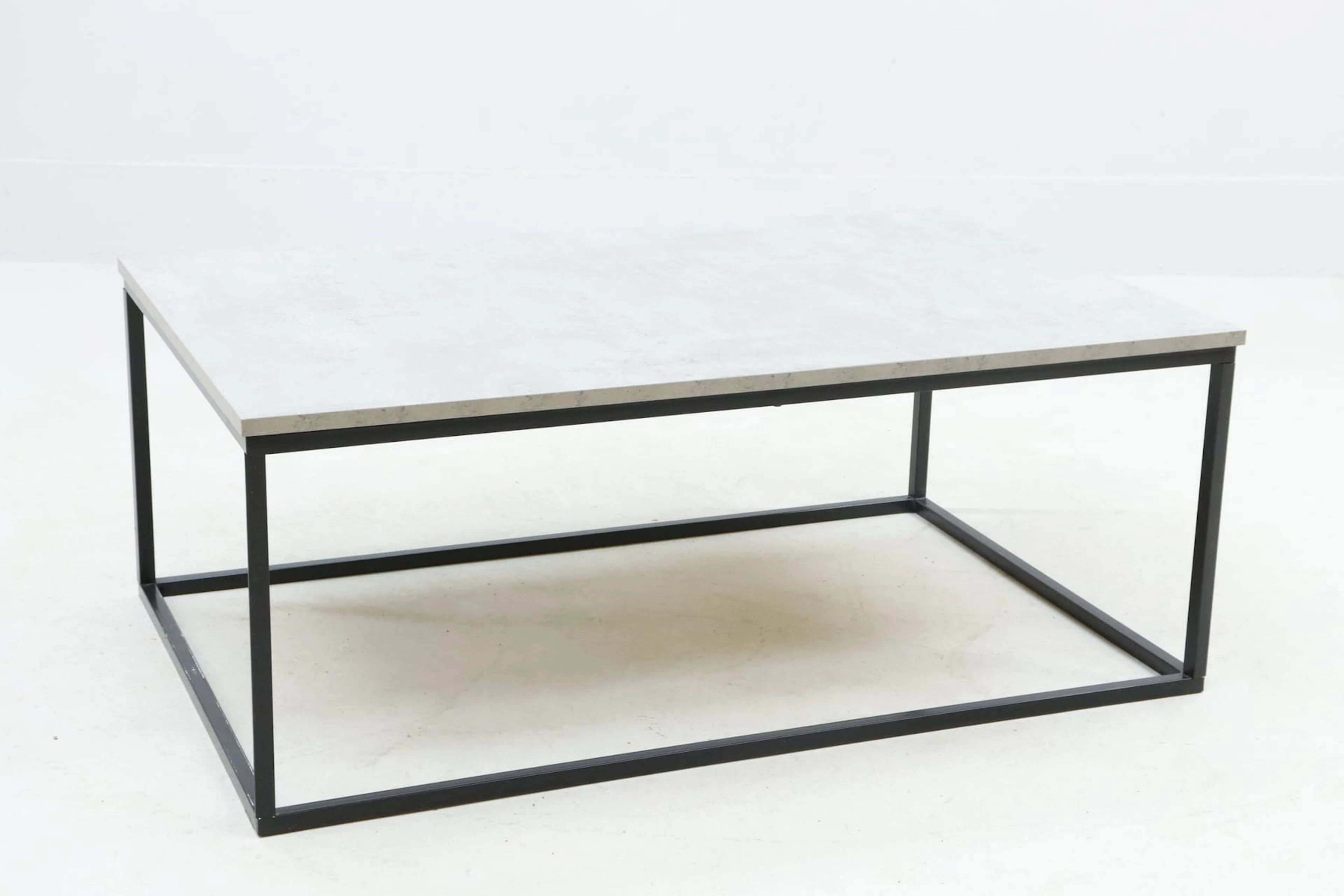 Soffbord med marmorimitation