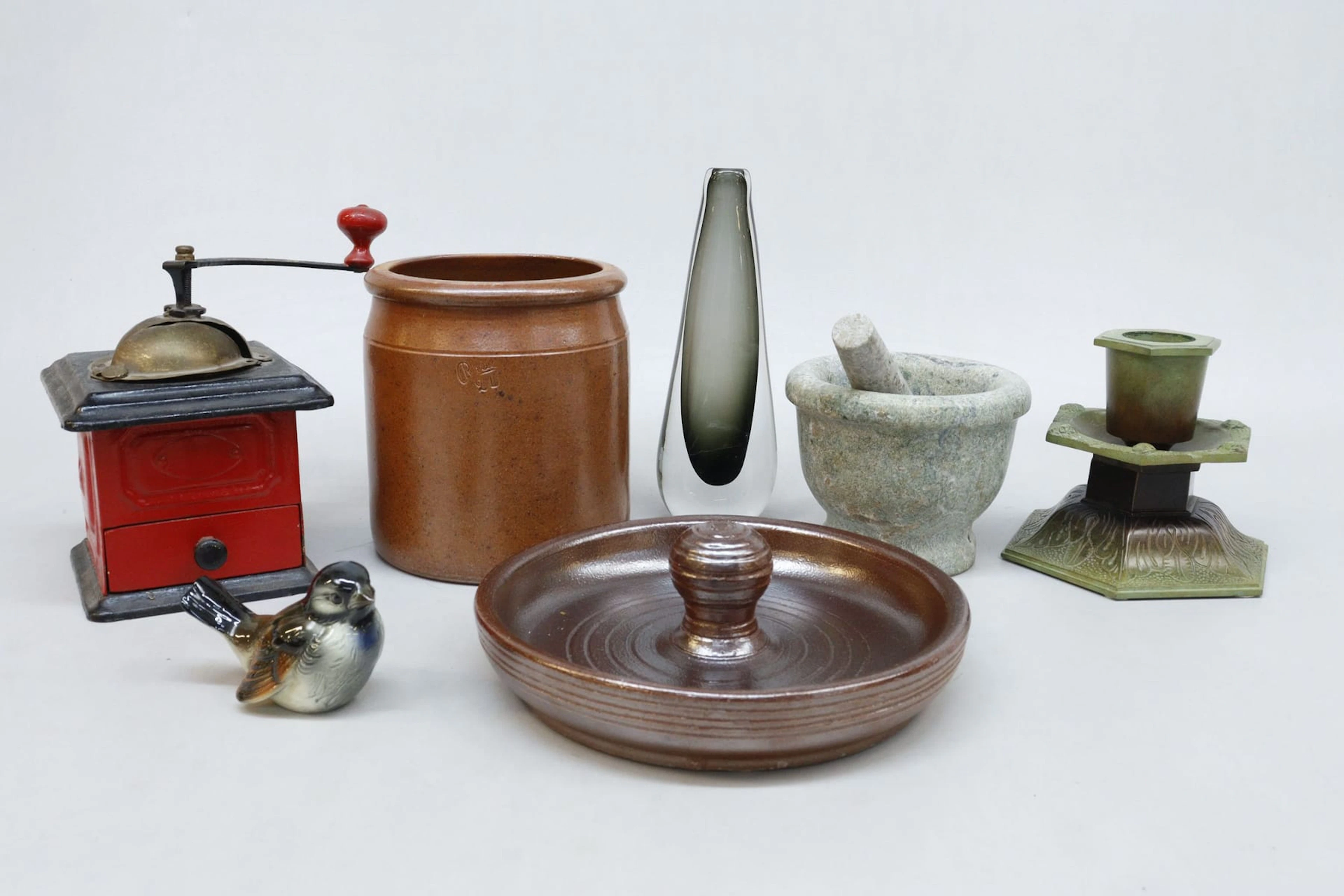 Krus, mortel, figurin mm, bla Goebel
