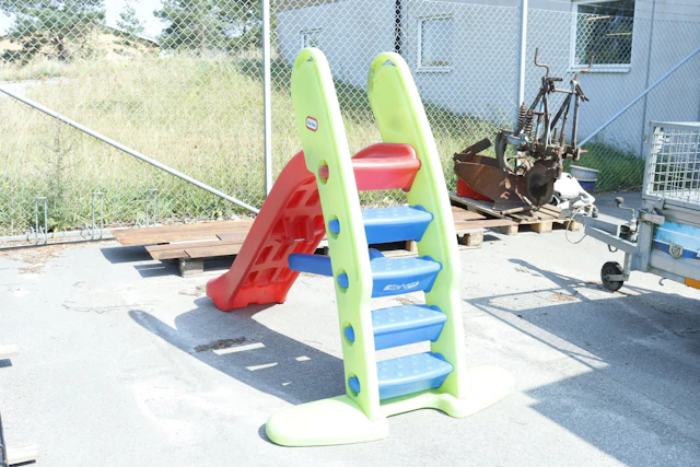 Rutschkana i plast, Little Tikes