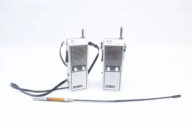 Äldre komradio, 2st, Lafayette Dyna-Com 3b