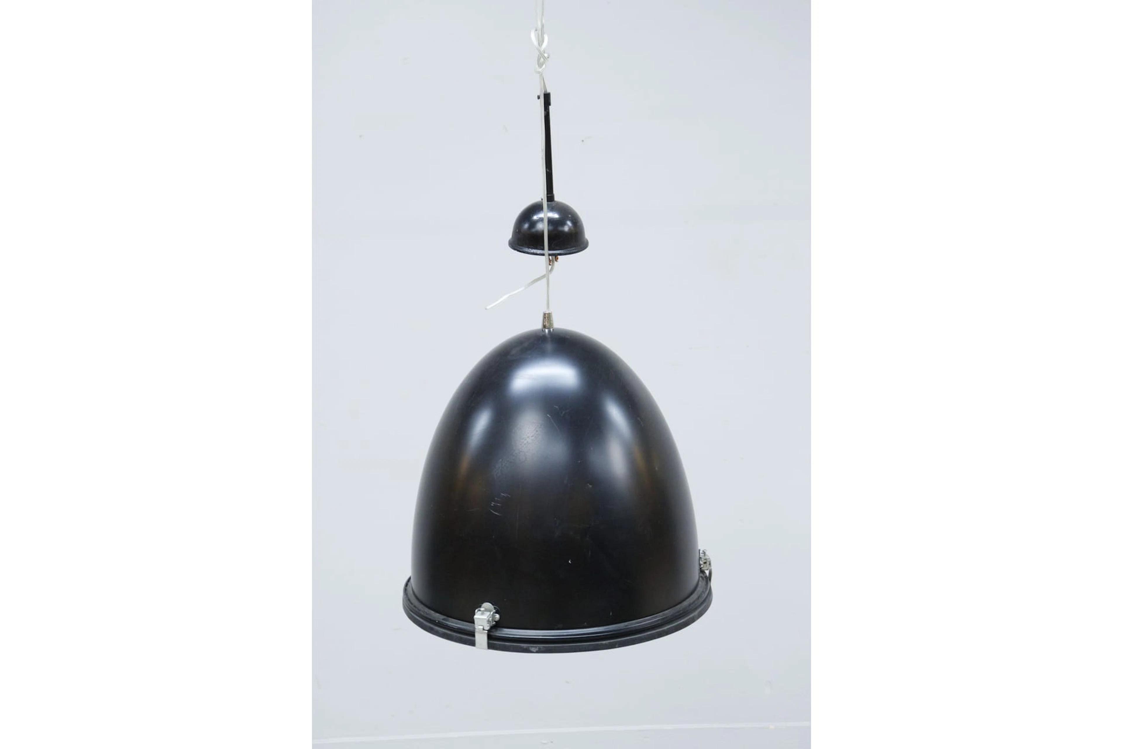 Taklampa, metall