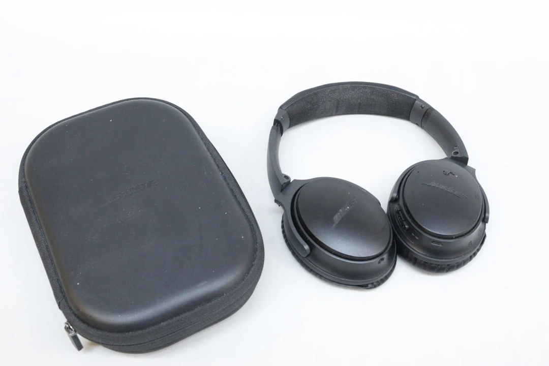 Hörlurar, Bose Quiet Comfort 35 Series II