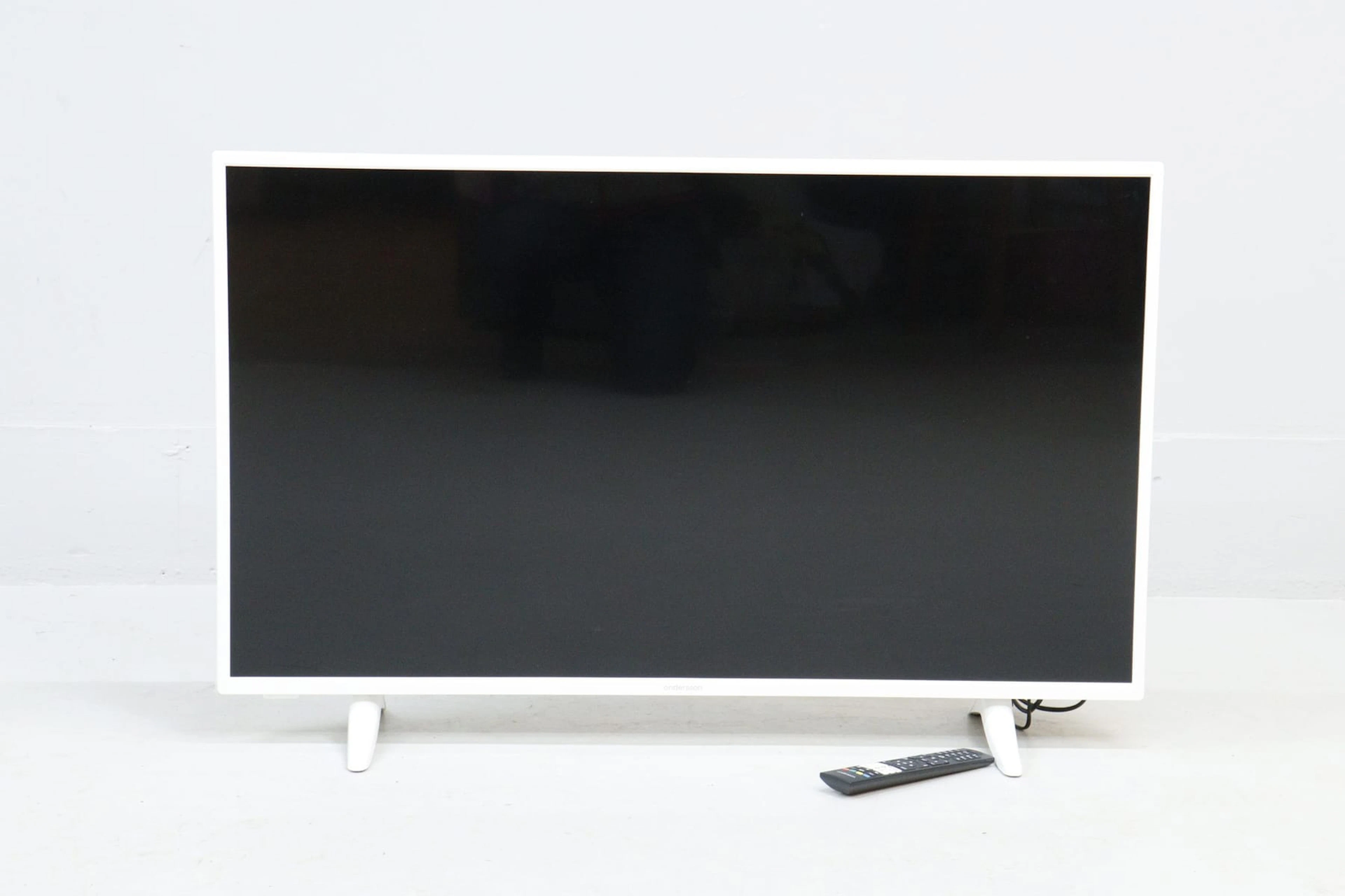 TV, 43", Andersson, vit, med fjärrkontroll