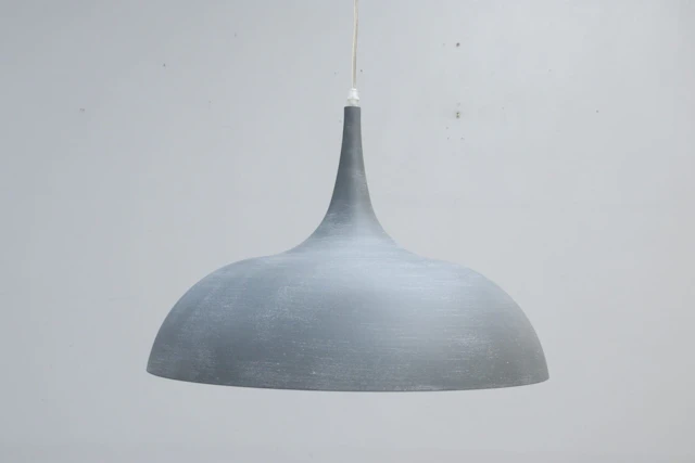 Taklampa, metall