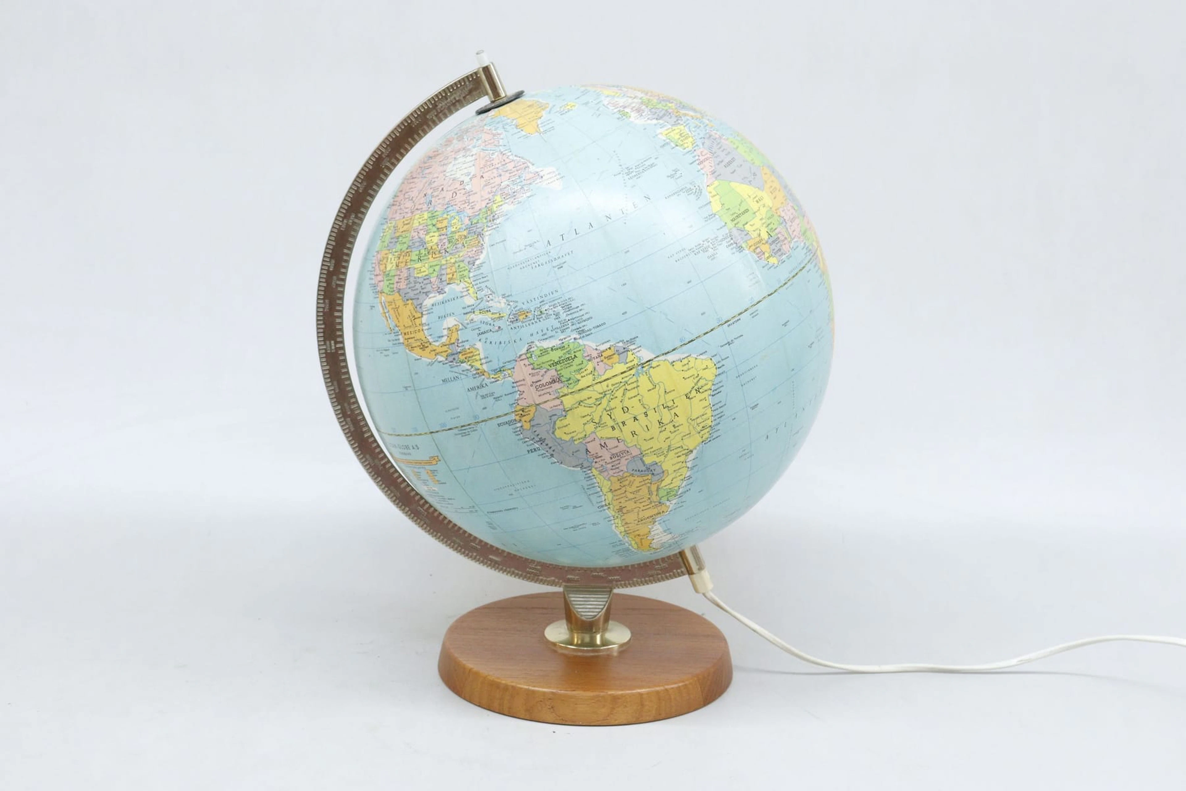 Jordglob med belysning, Scandi-Globe, Danmark