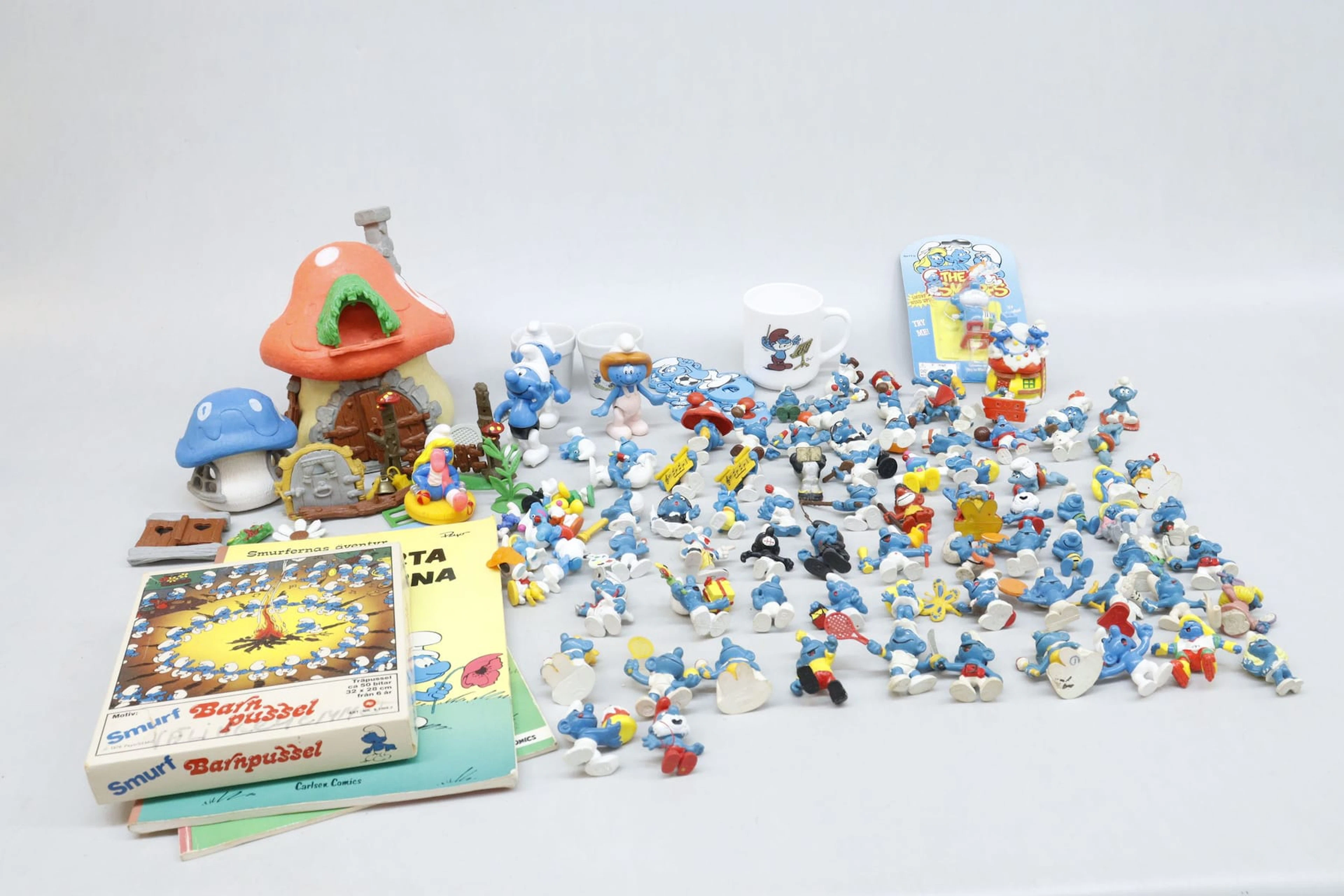 Smurfsamling, smurfar, hus mm