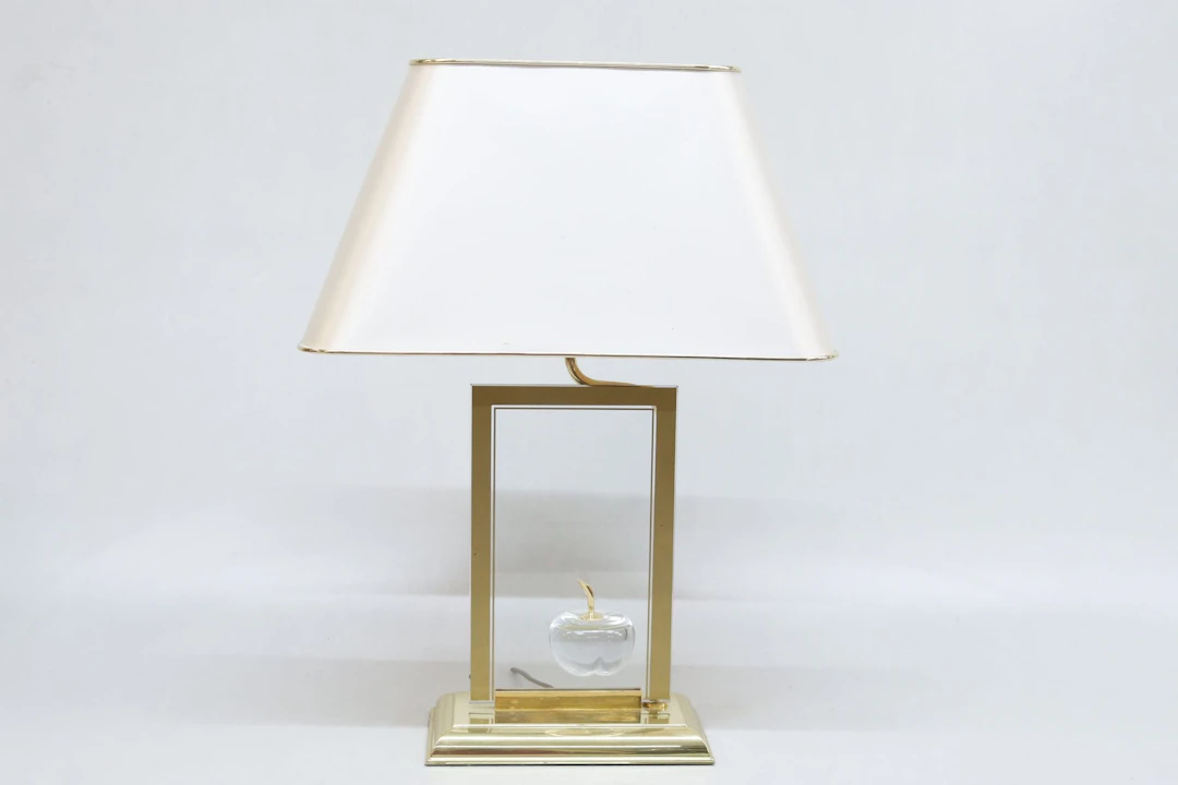 Bordslampa med glasdekor, Le Dauphin