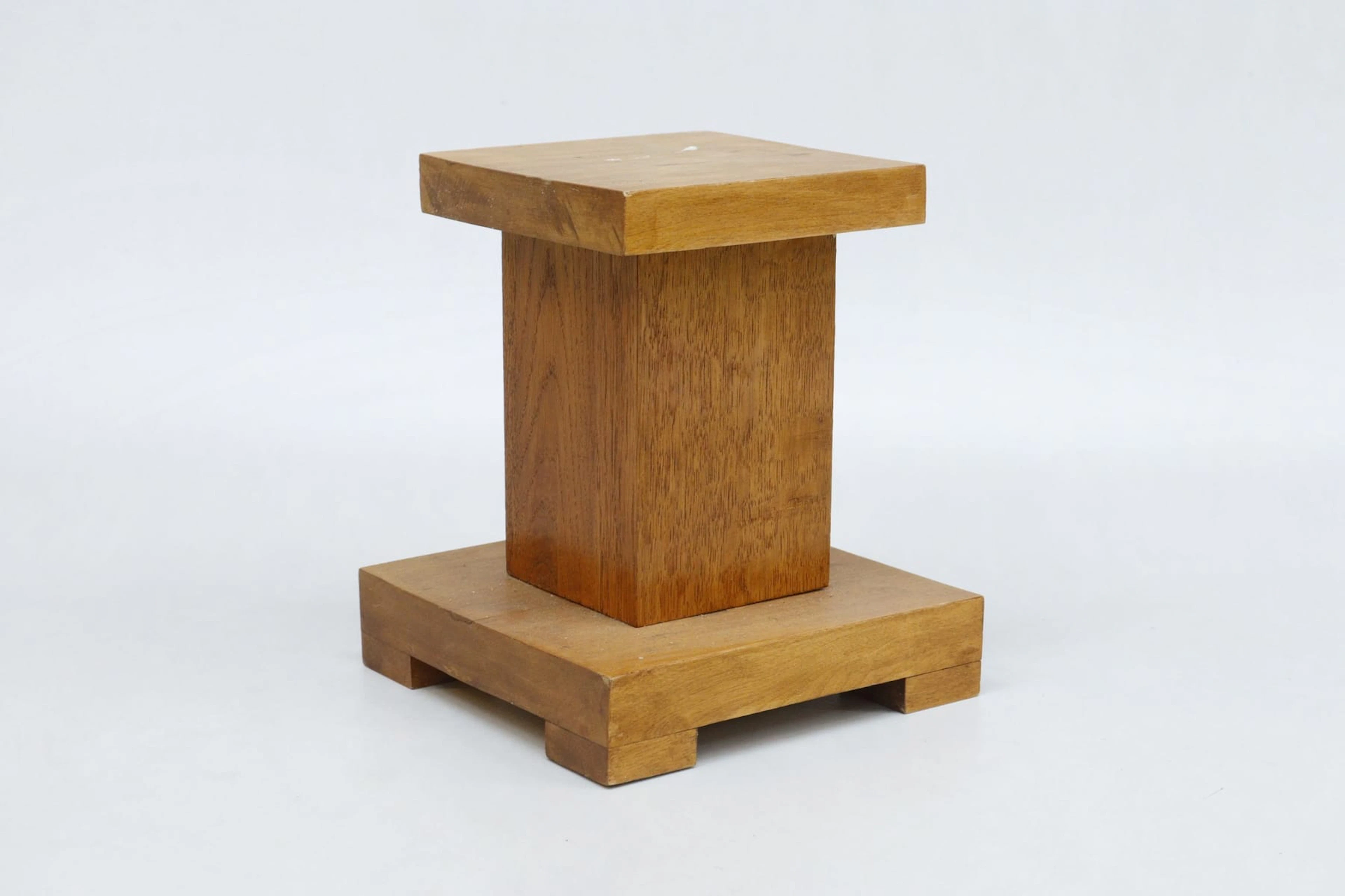 Skulpturpodie, teak