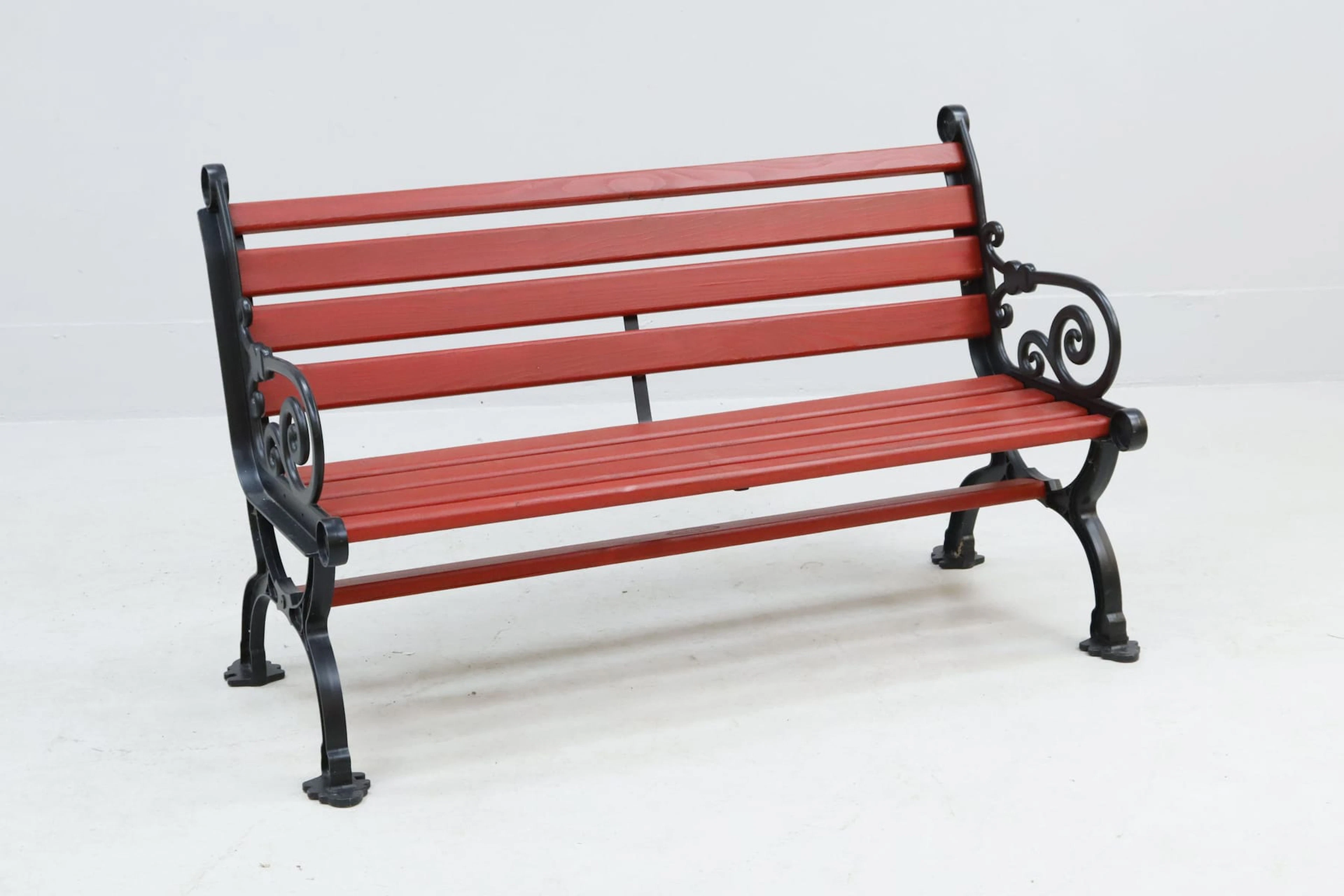 Trädgårdssoffa, trä, Jon Hell, gjuten aluminium
