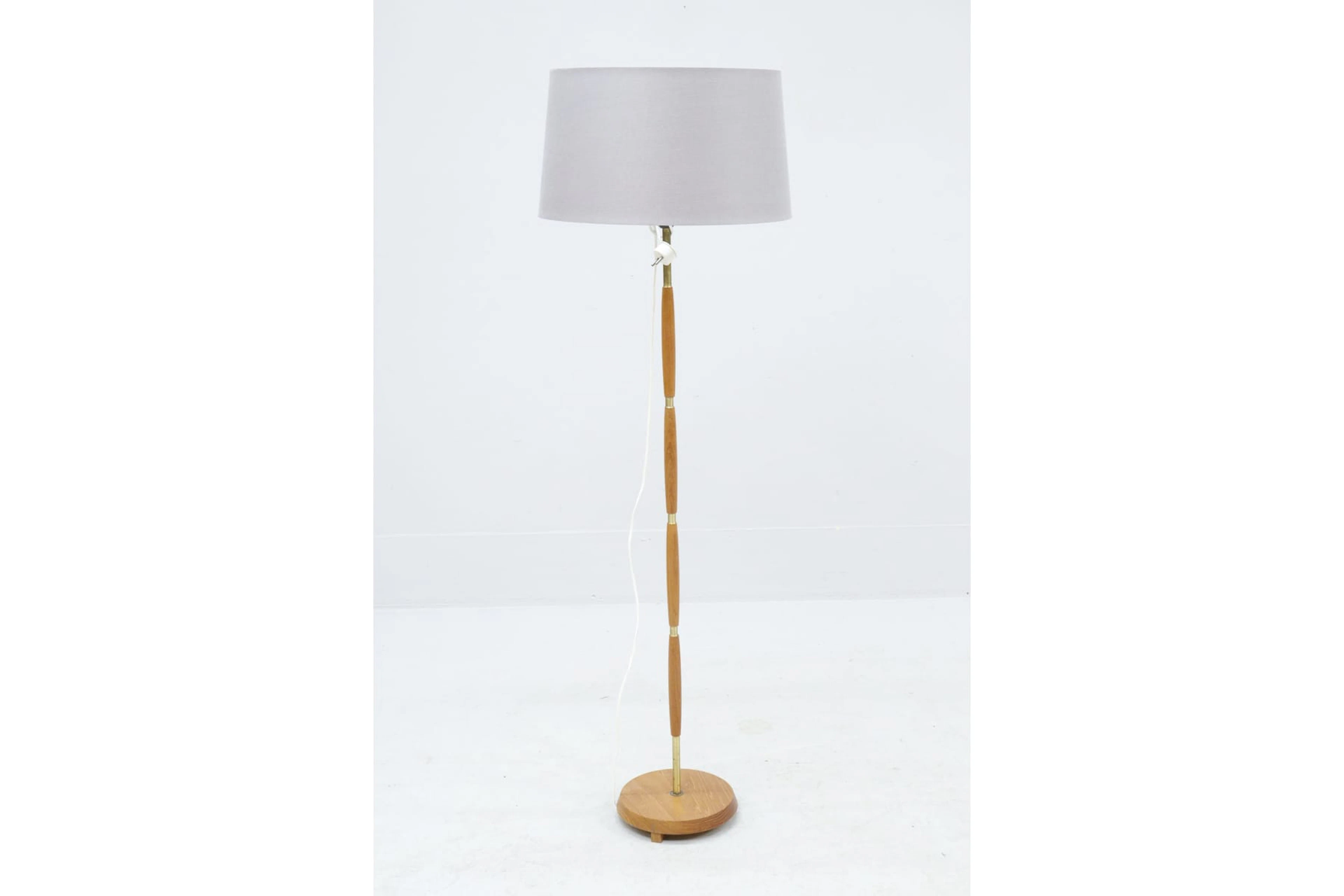 Golvlampa, trä och metall, 1960-tal