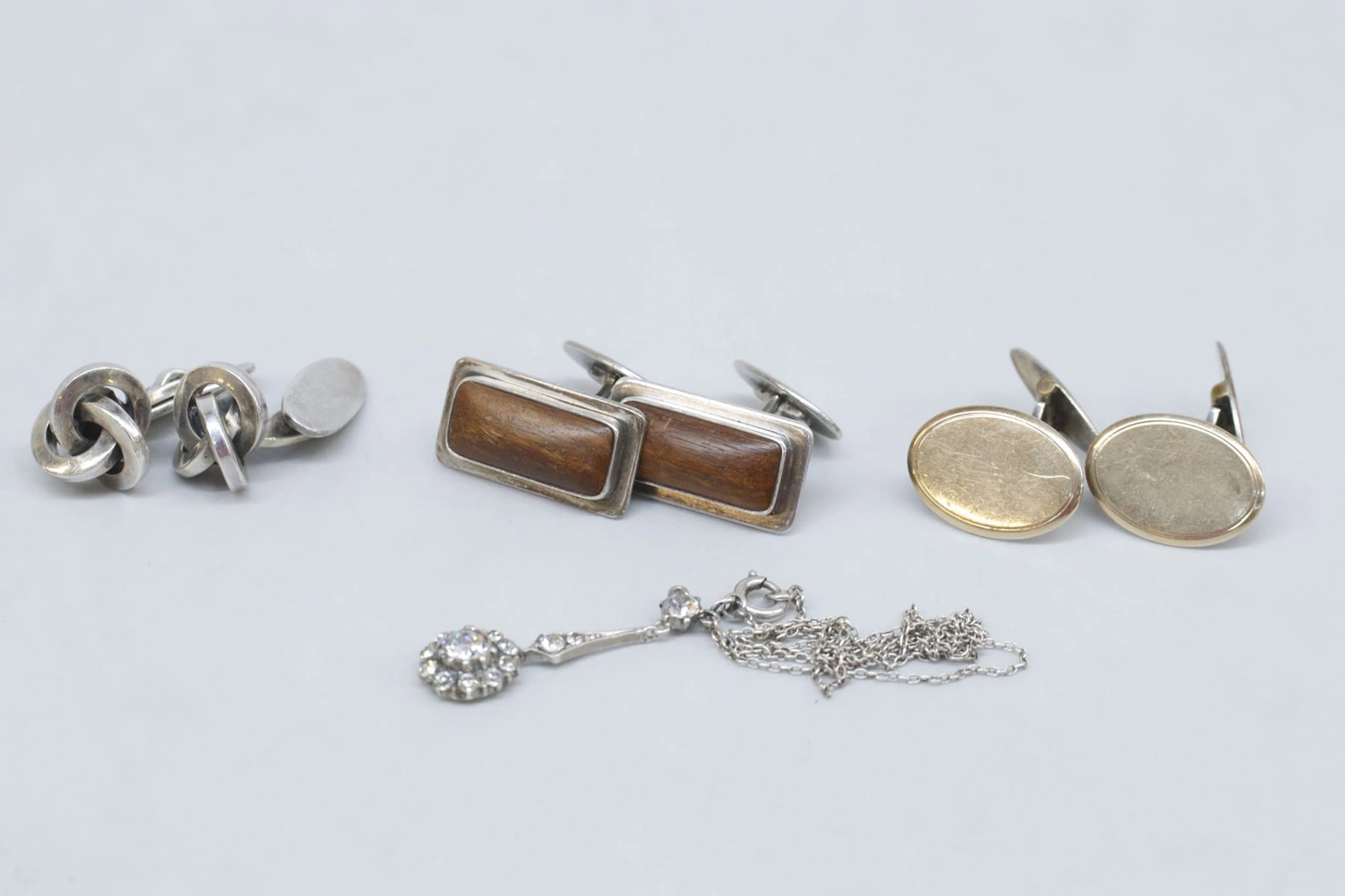 Manschettknappar, 3 par, sterlingsilver bla från Randers, Danmark samt halsband