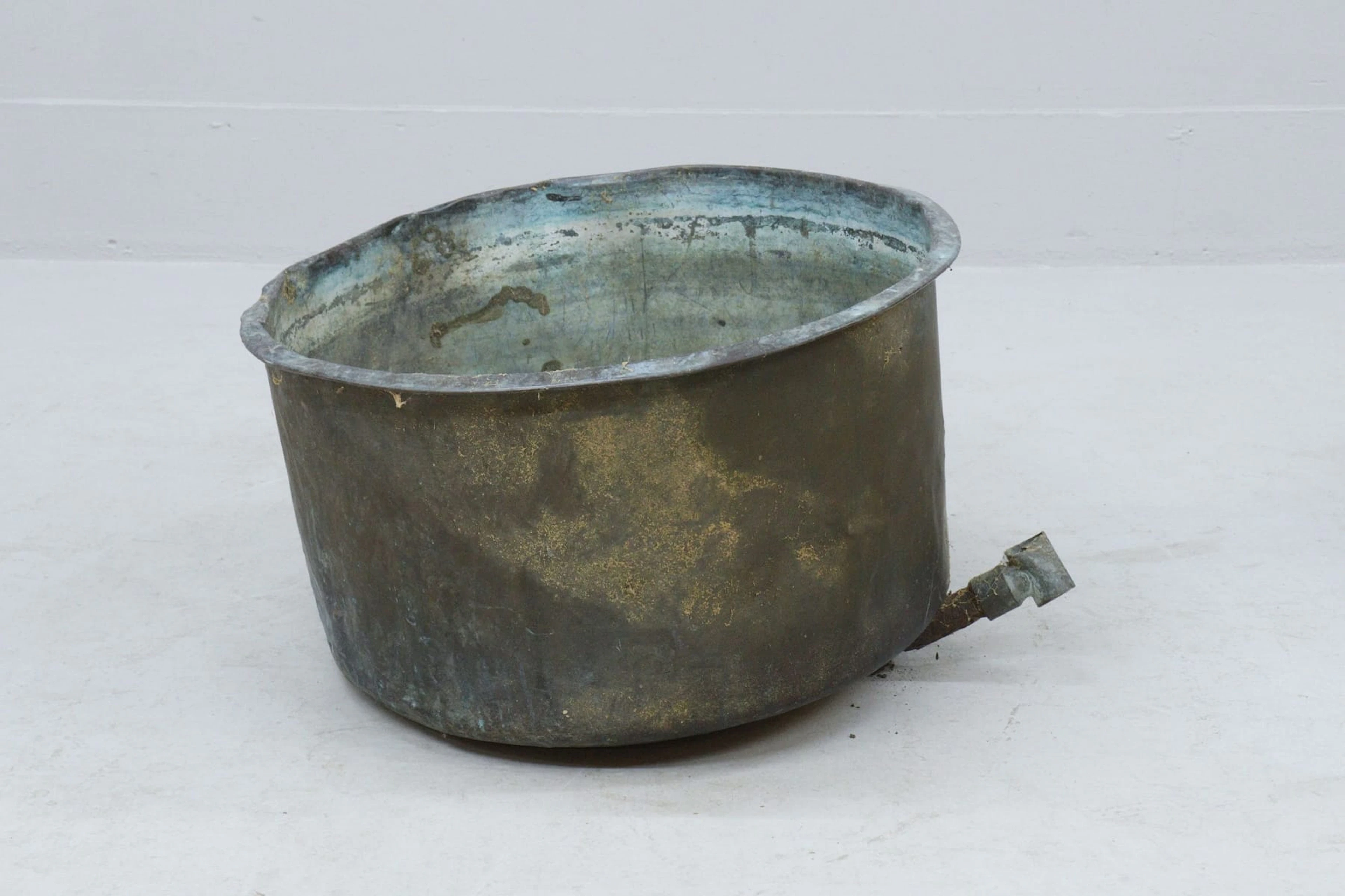 Kopparbalja med utlopp, vikt 7,2kg