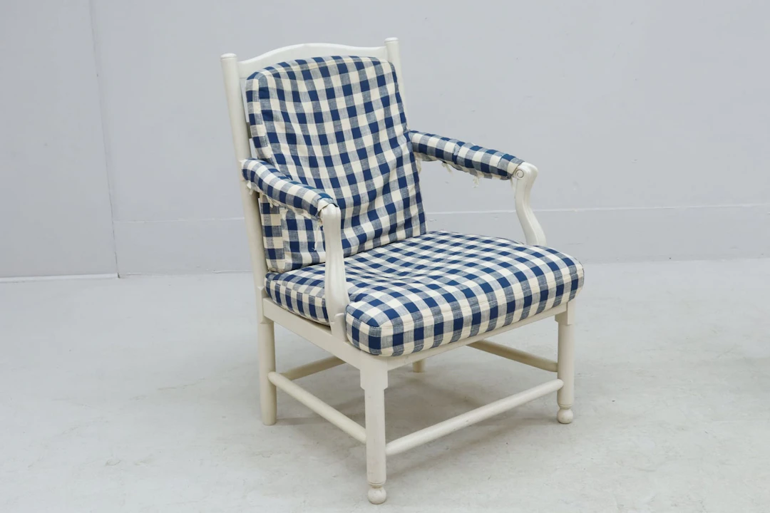 Karmstol, "Medevi Brunn", ur IKEA:s 1700-talsserie.
