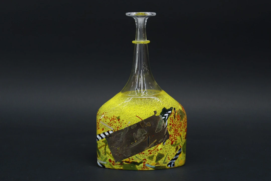 Flaska, glas, Bertil Vallien, "Satellite", Kosta Boda, signerad
