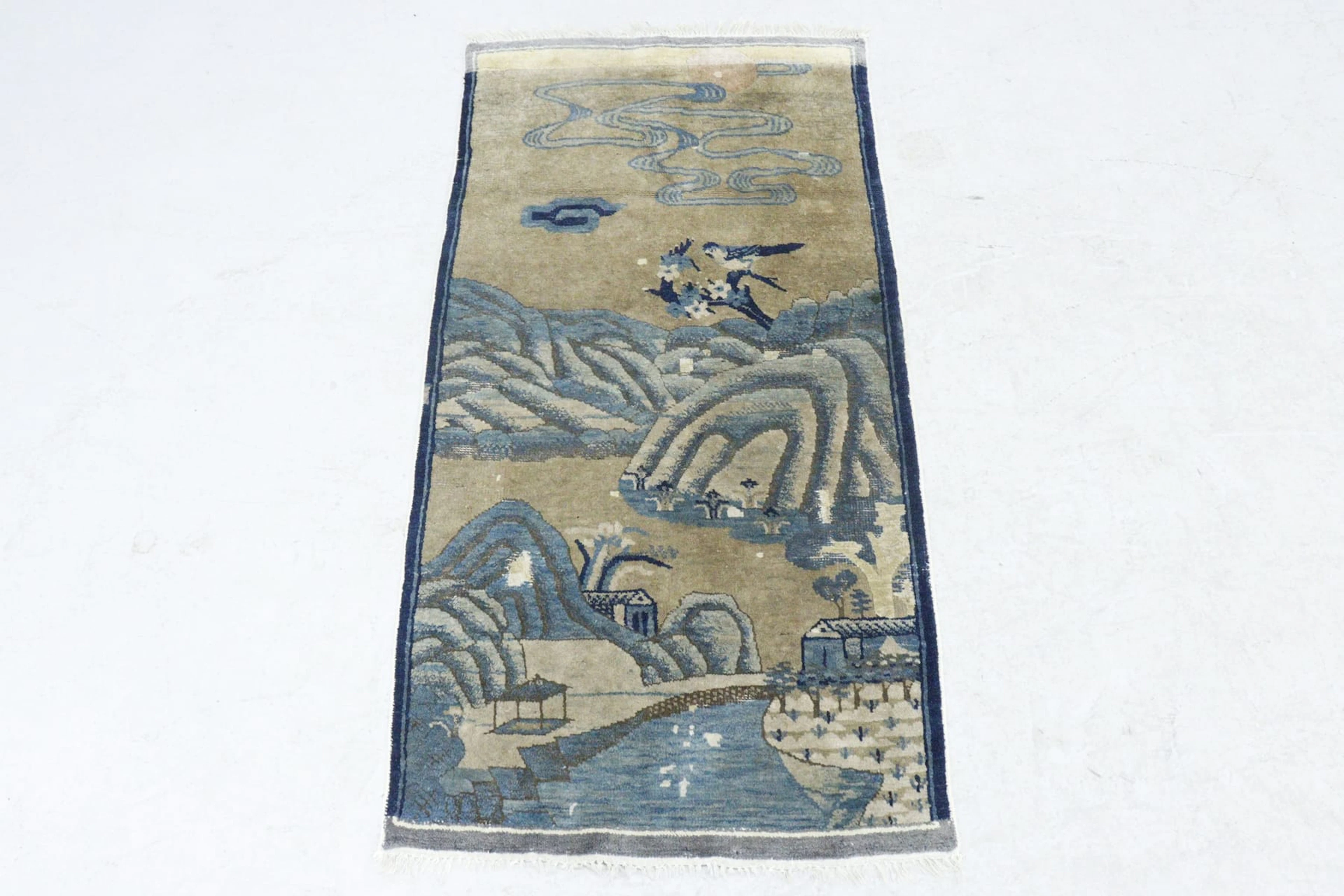 Matta, 67x131cm, Kina, troligen Baoutou-matta