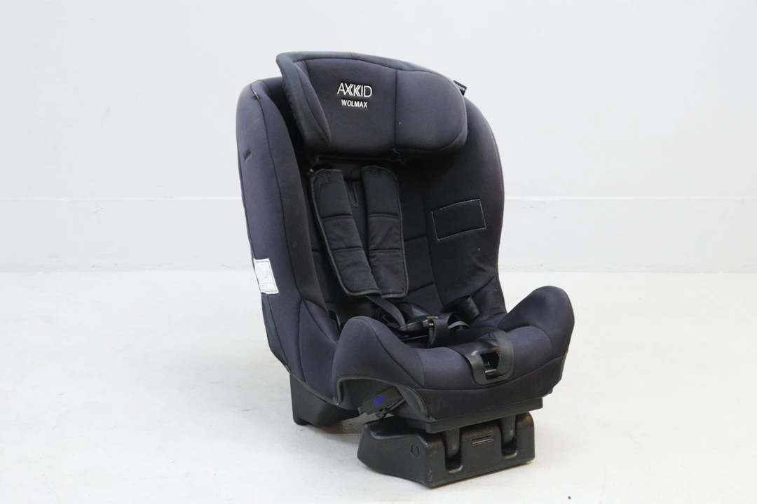 Bilbarnstol, Axkid, 9-25kg