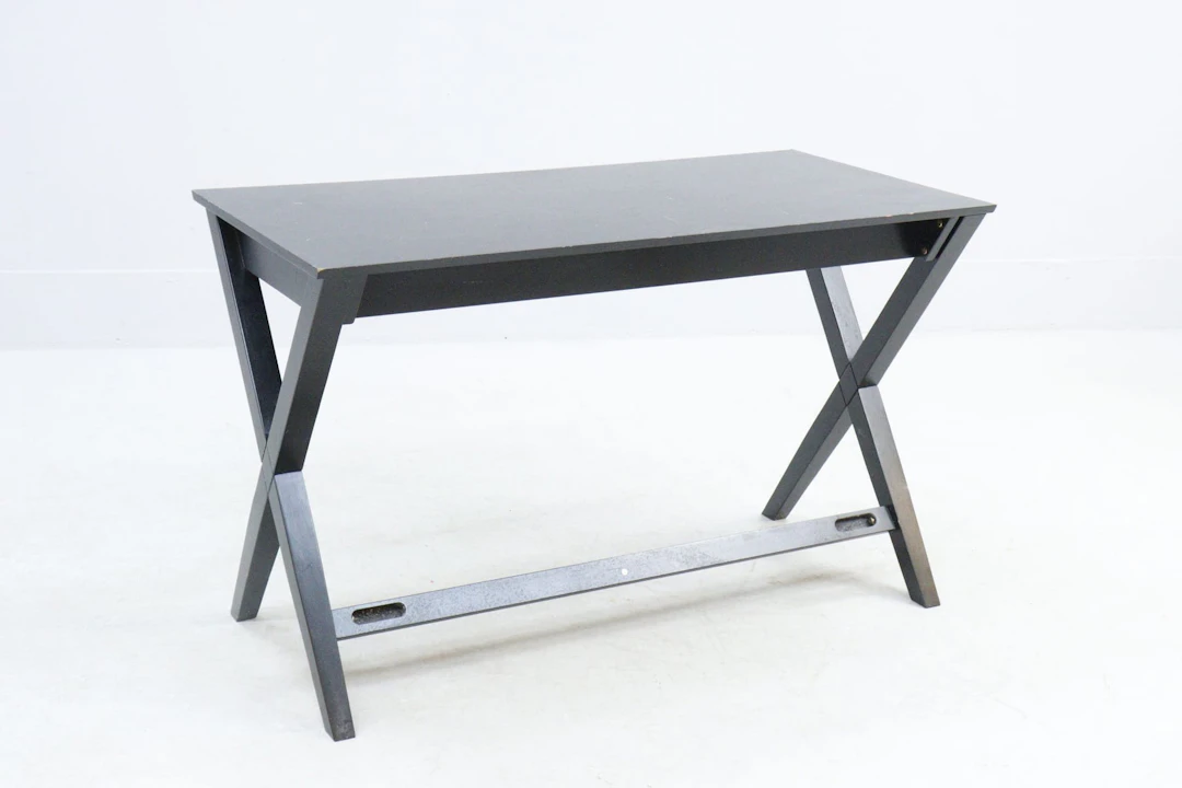 Bord, svart