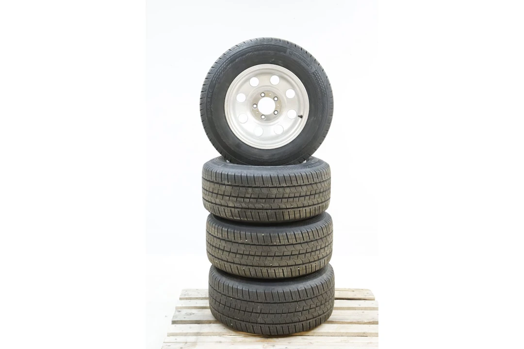 Däck, 4st, 285/55R16, 5-bultsmönster