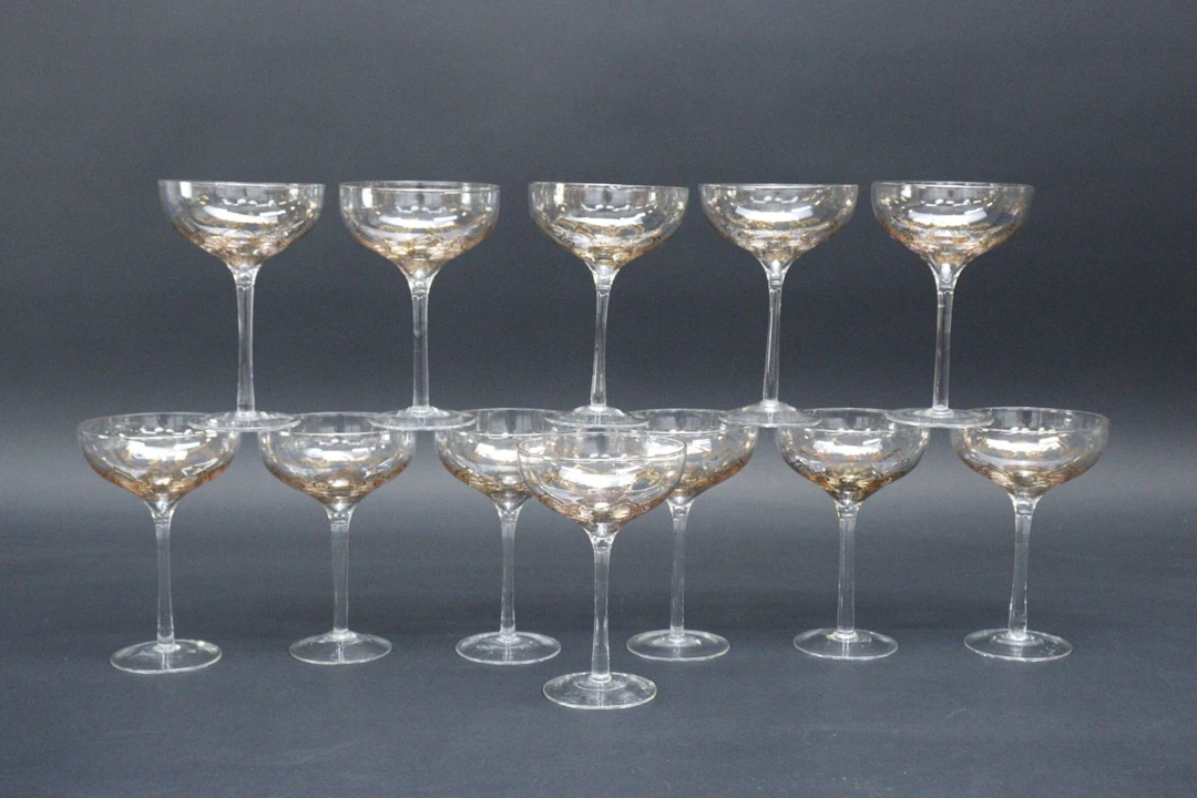 Champagnekupor, 12st, med guldfärgad dekor