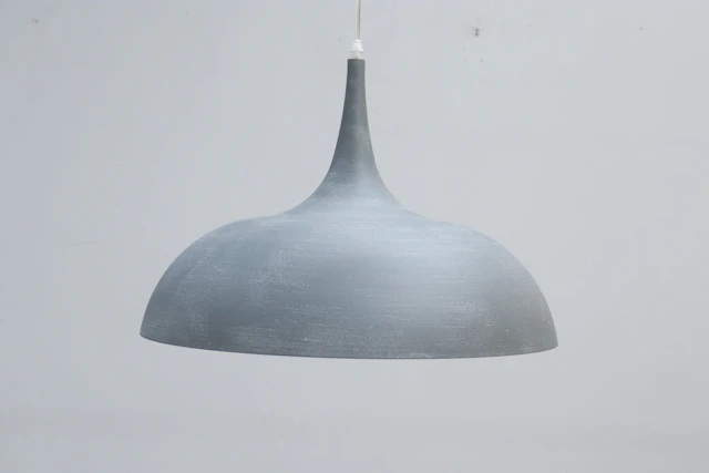 Taklampa, metall