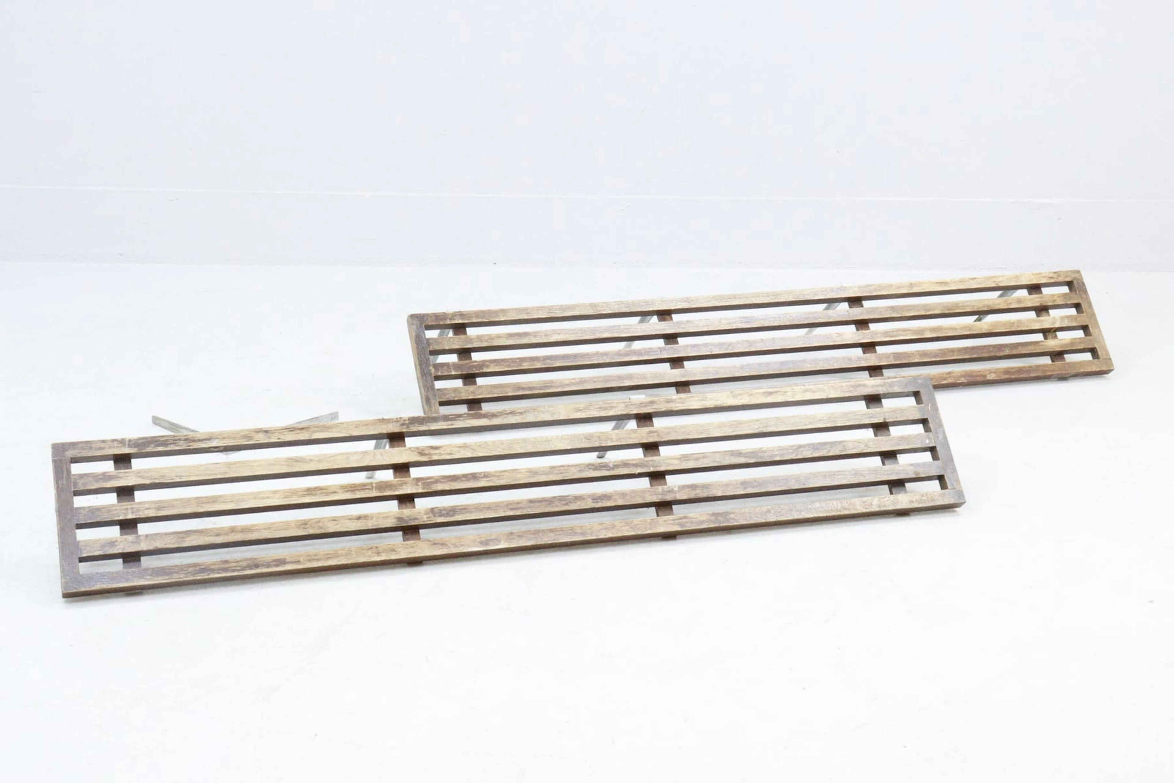 Vägghyllor/fönsterbänkar, 2st, teak ribbor