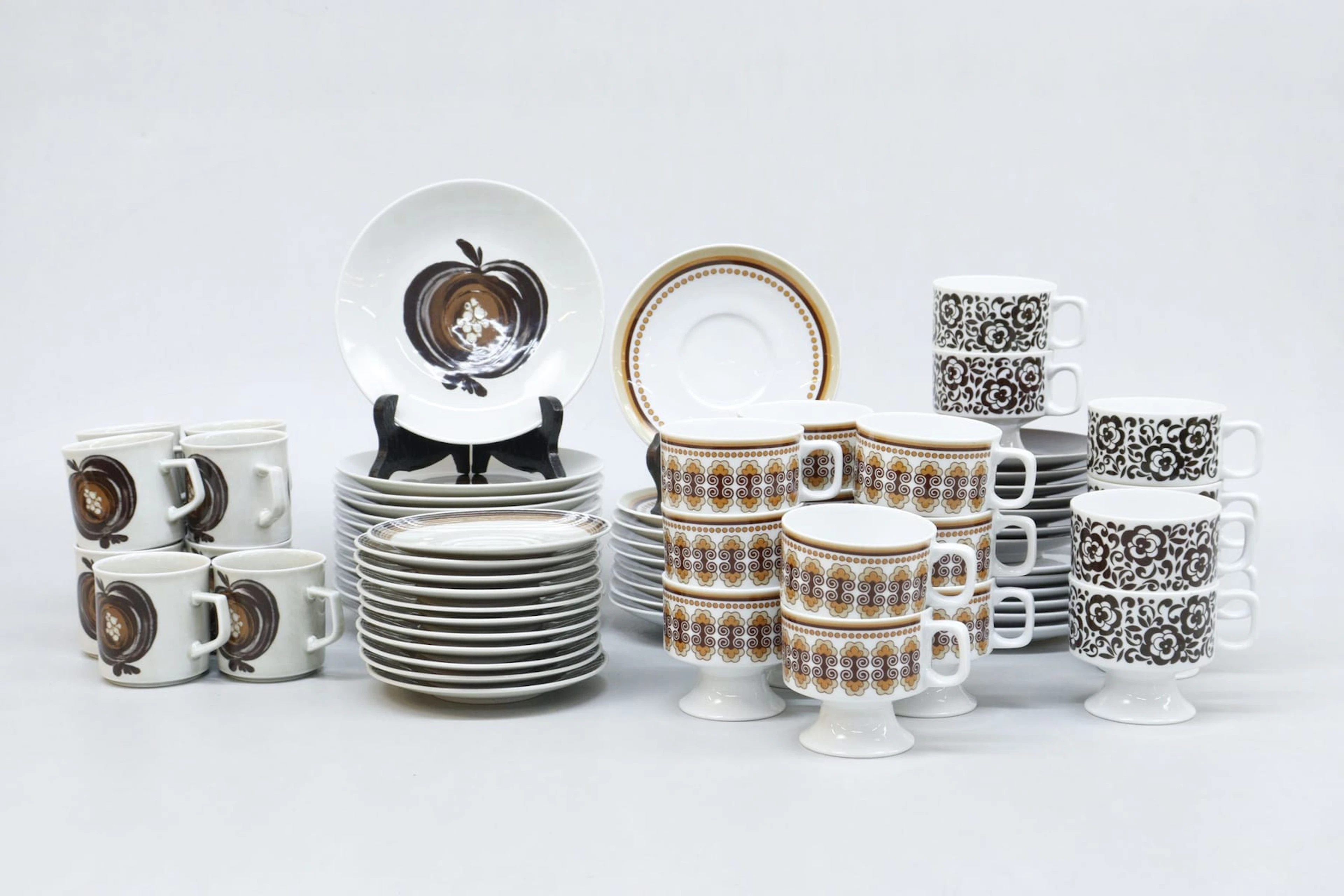 Kaffeserviser, 74 delar, 3 sorter, Echenbach och Bavaria
