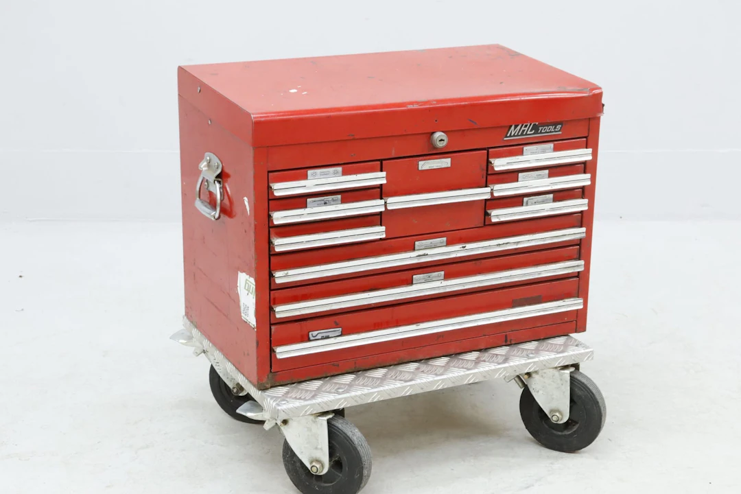 Verktygshurts, Mac Tools, röd plåt