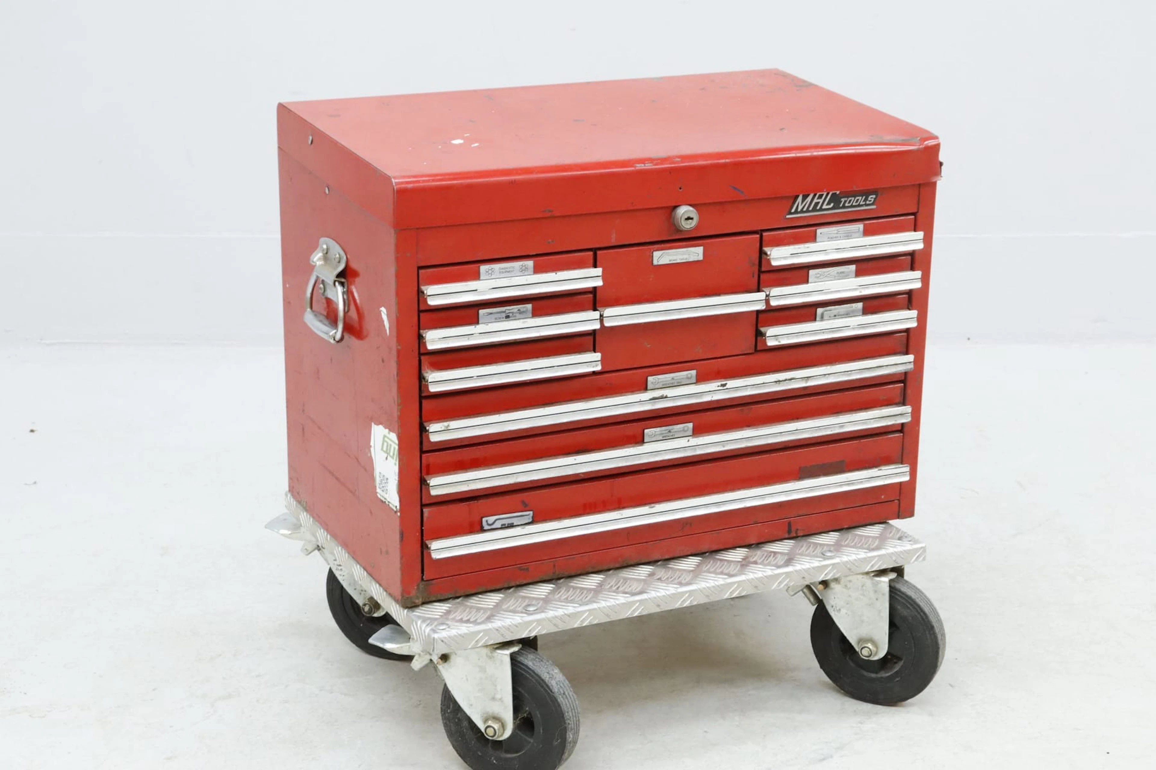Verktygshurts, Mac Tools, röd plåt