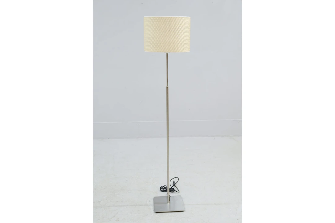 Golvlampa, Ikea, höj- och sänkbar