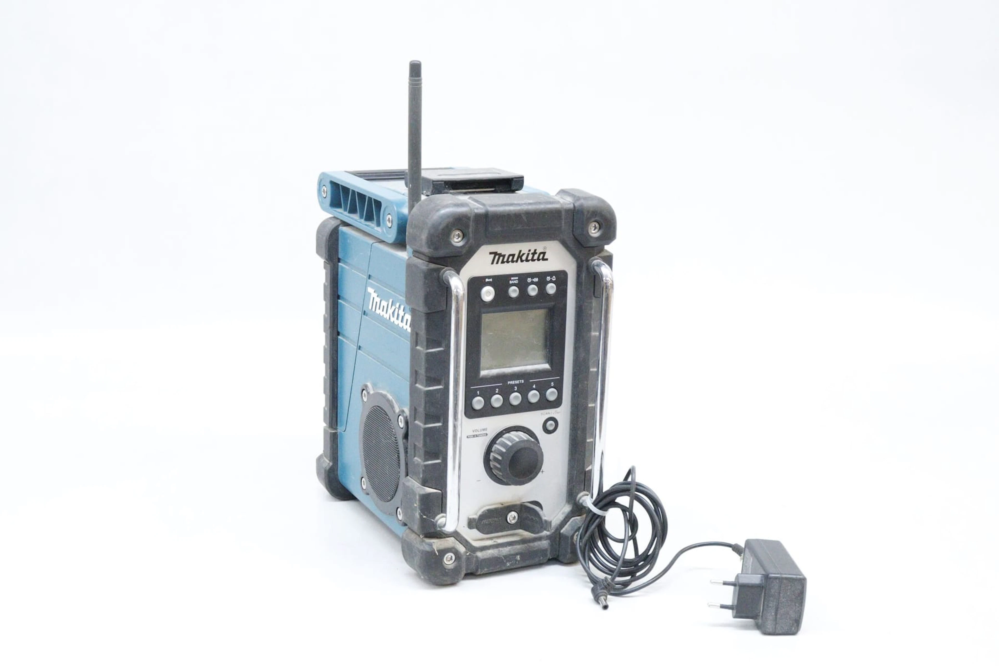 Byggradio, Makita DMR107