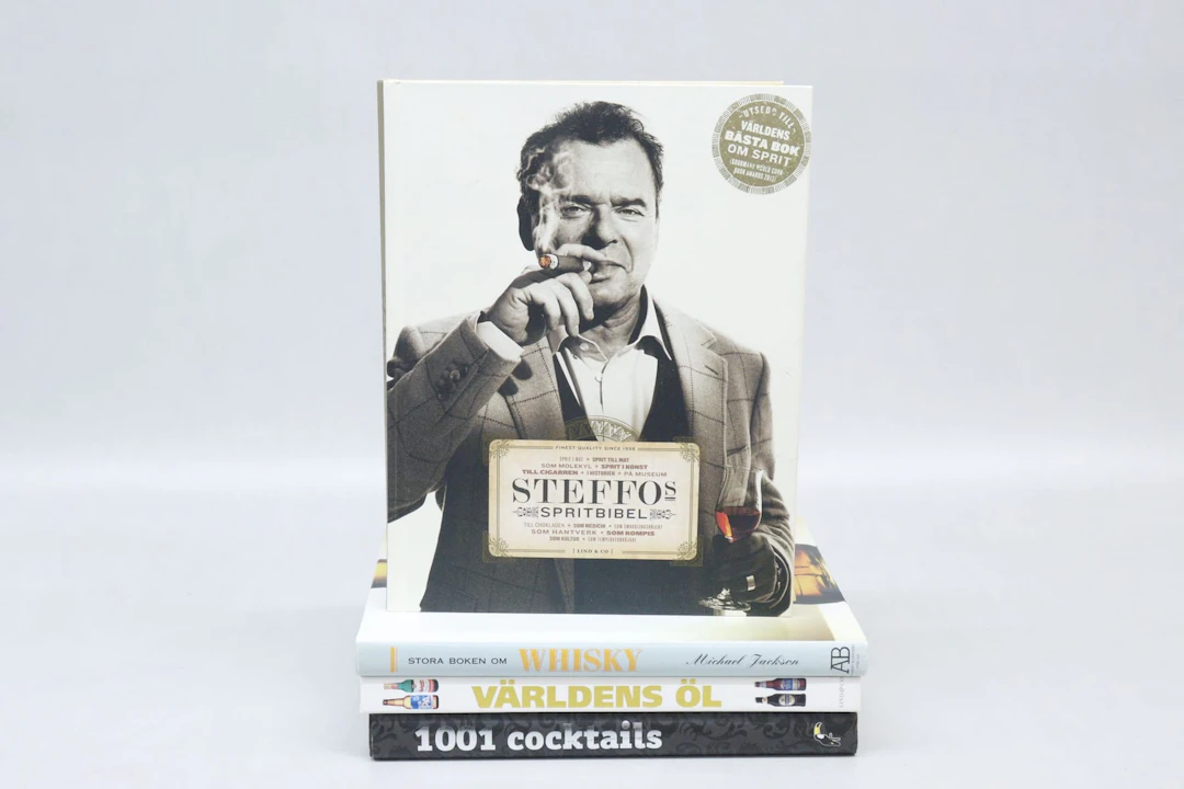 Böcker, 4st, bla Steffos Spritbibel och Världens öl