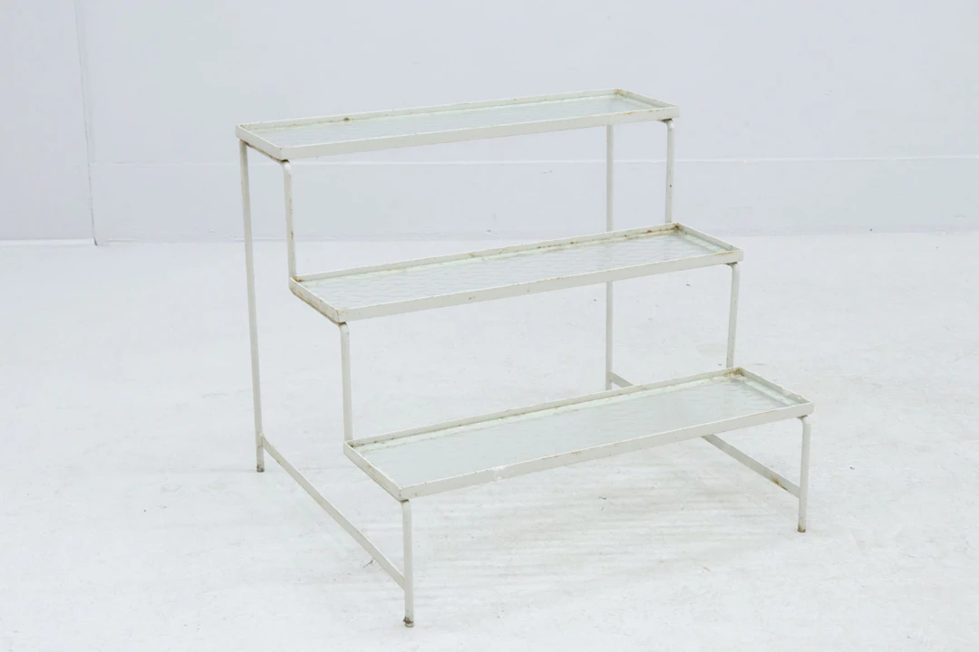 Blomtrappa, metall och glas