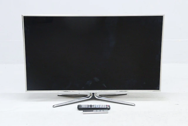 TV, 40", Samsung, med fjärrkontroll