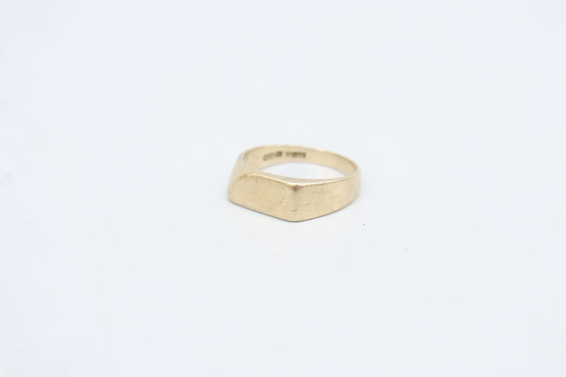 Ring, guld 18K, vikt 4.9 gram