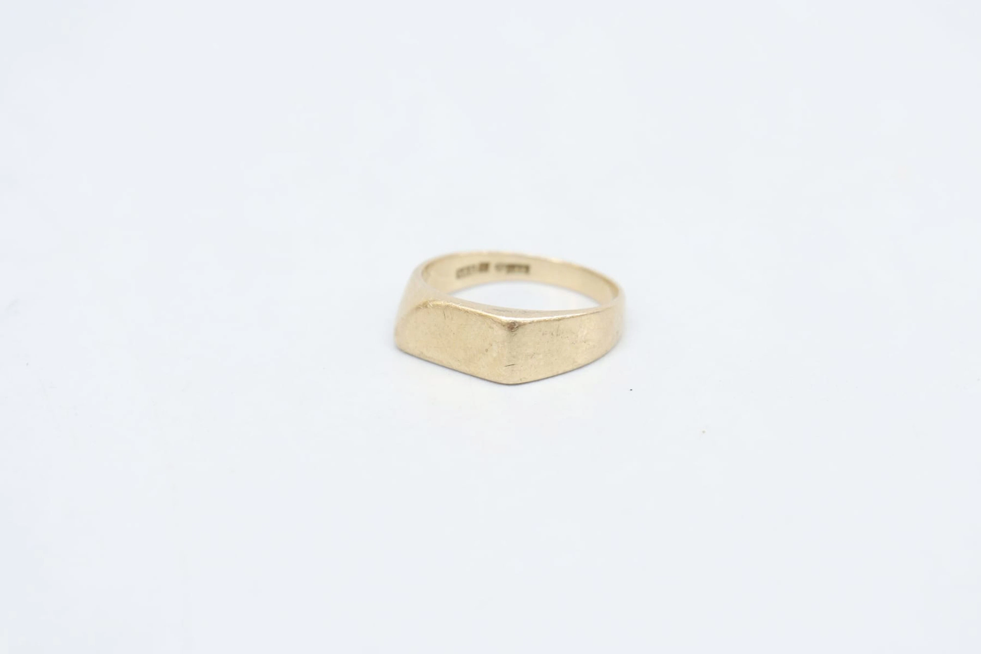 Ring, guld 18K, vikt 4.9 gram