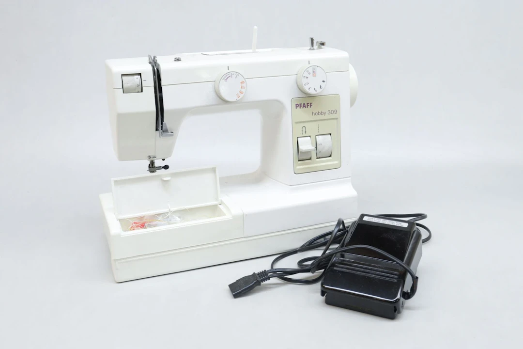 Symaskin, Pfaff Hobby 309, med fodral