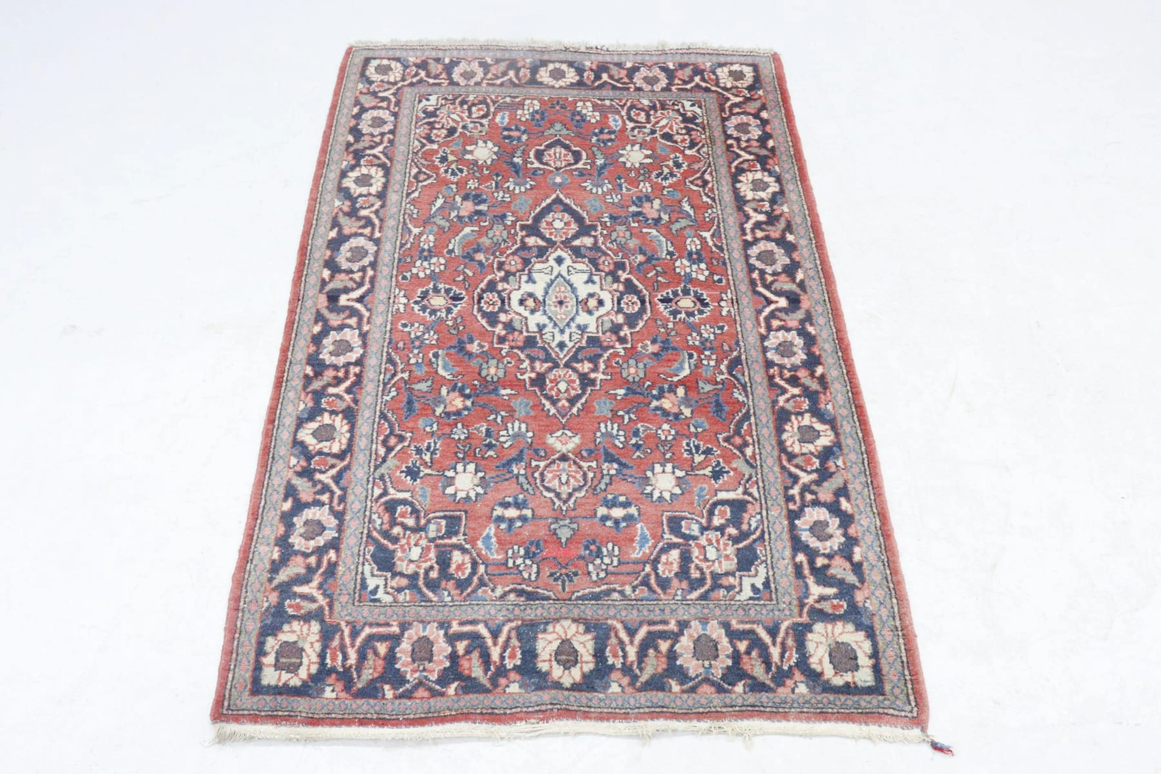 Matta, Iran, 131x196cm