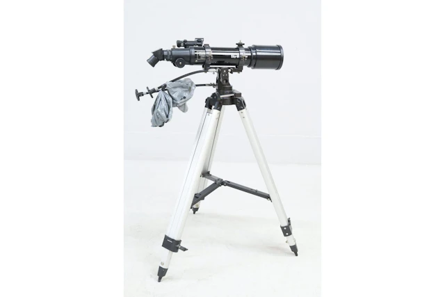 Teleskop, Sky-Watcher, med vridbart stativatcher, 3-bent stativ
