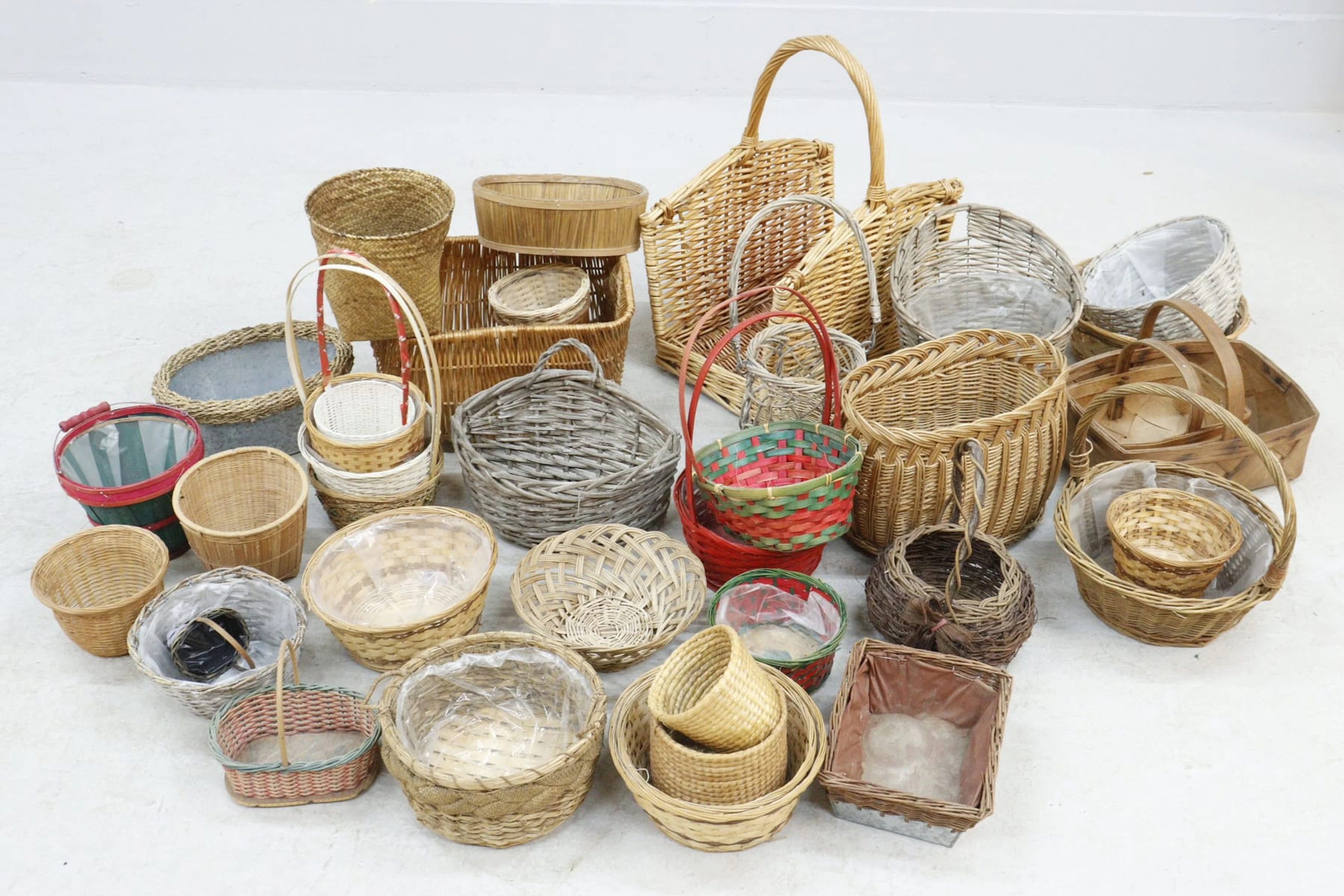 Parti diverse korgar