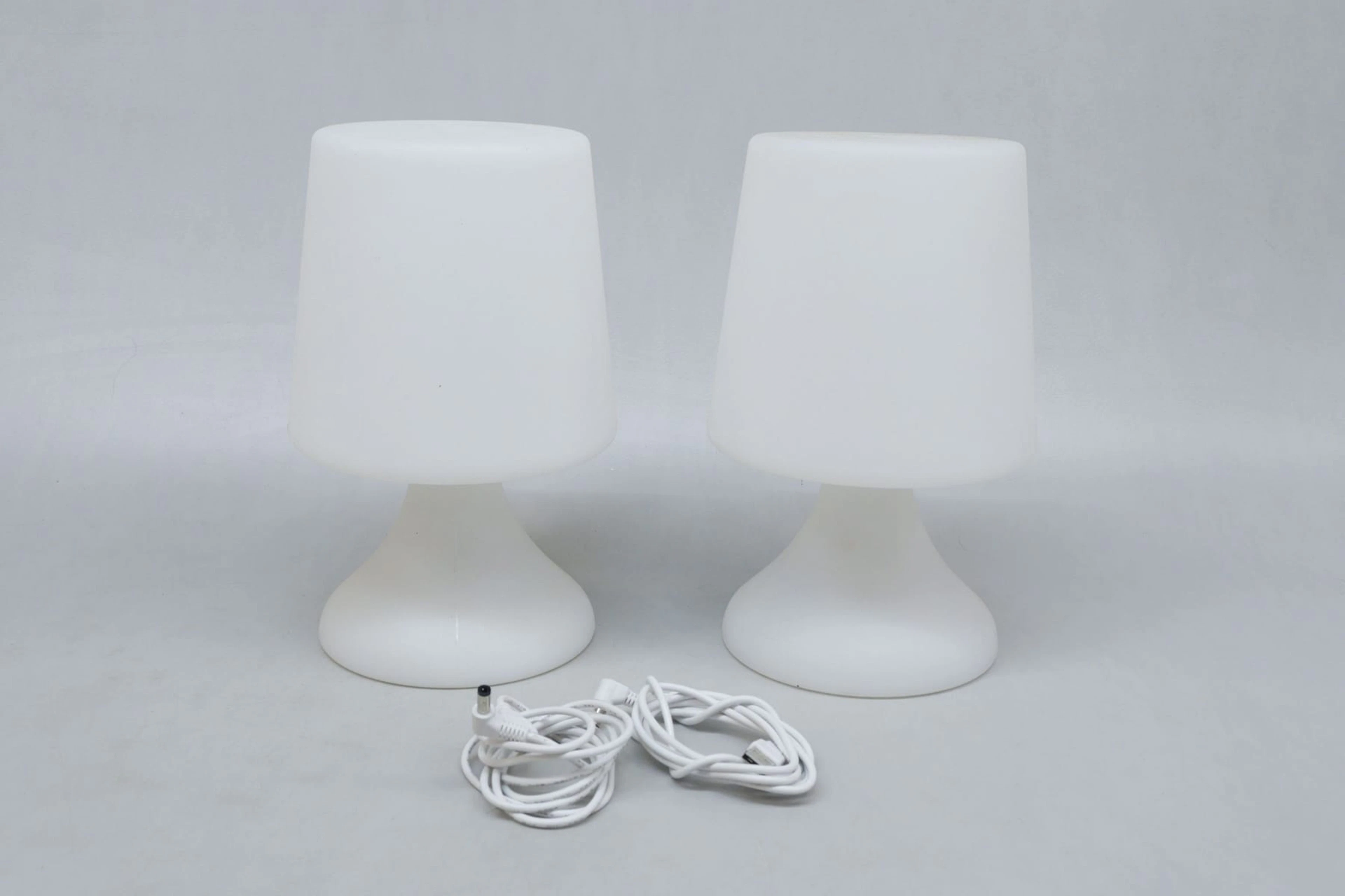 Bordslampor, 1 par, plast, USB-laddade, Villa Collection, Danmark