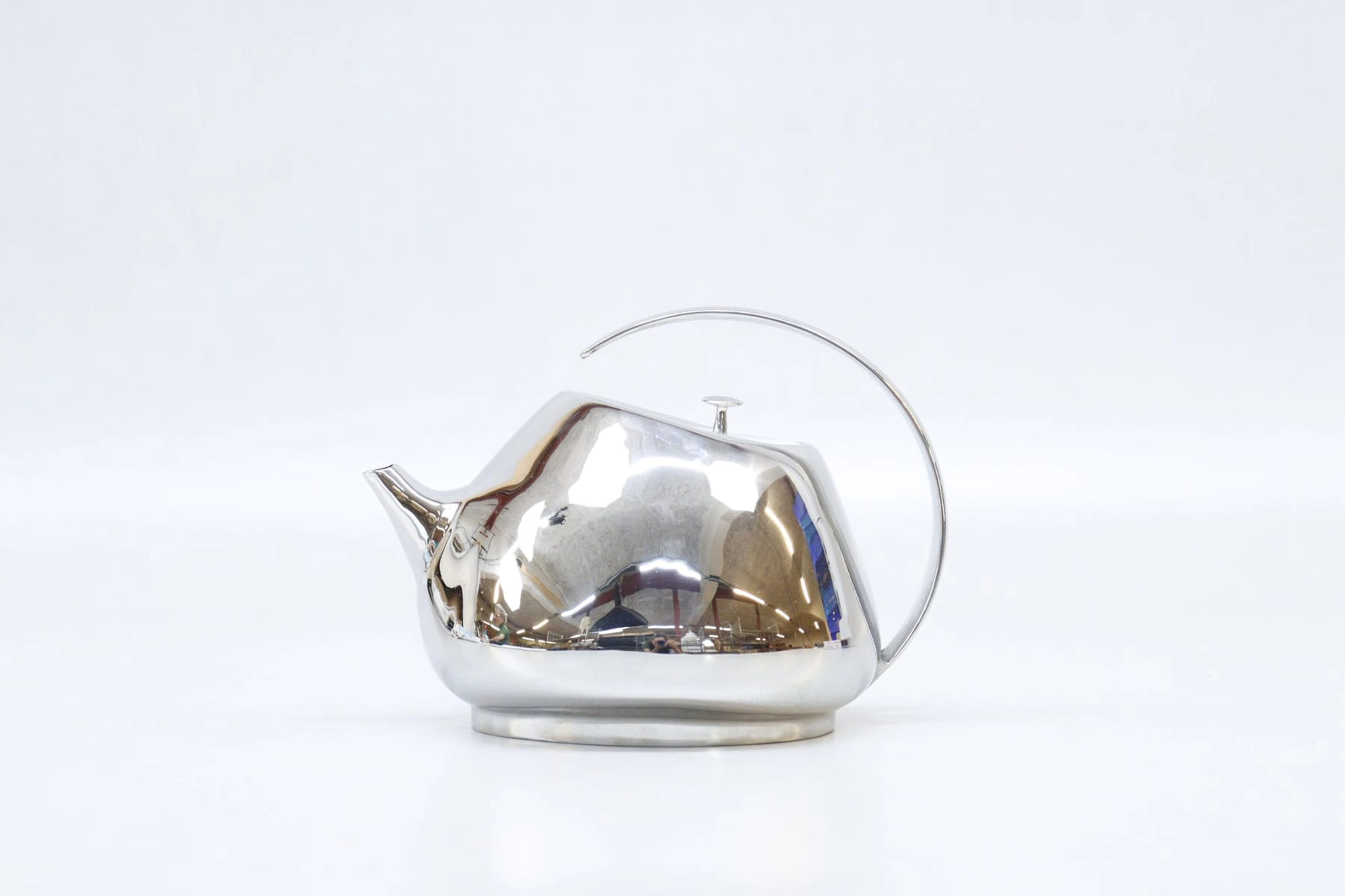 Tekanna, Georg Jensen "Helena", Helena Rohner, rostfri