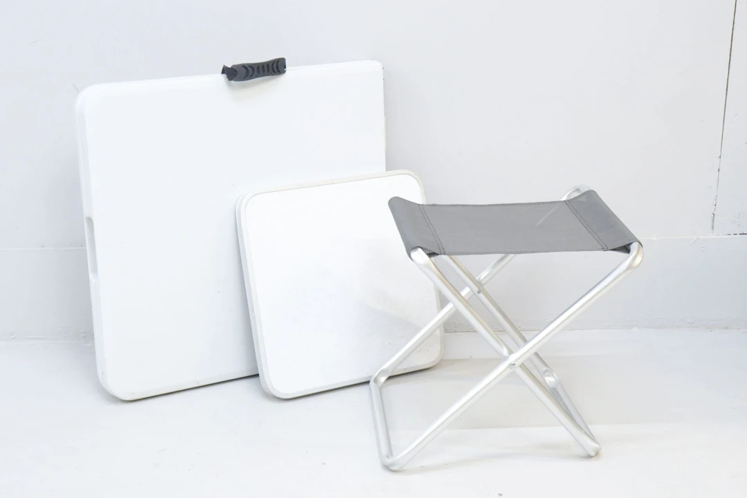 Campingbord med pall/bord