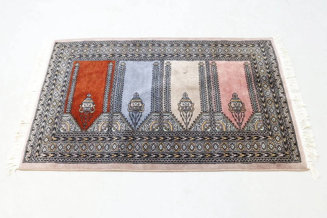 Matta, 83x120cm, silkesinslag, Iran
