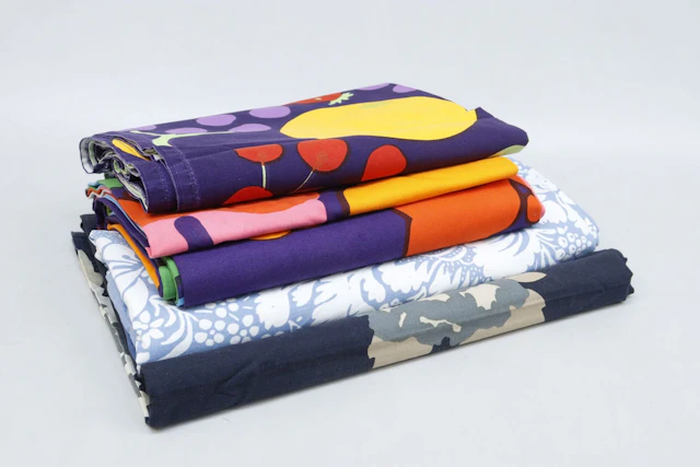 Tyger/gardiner, Marimekko "Perhosen Uni", "Ibir", "Tori", mm
