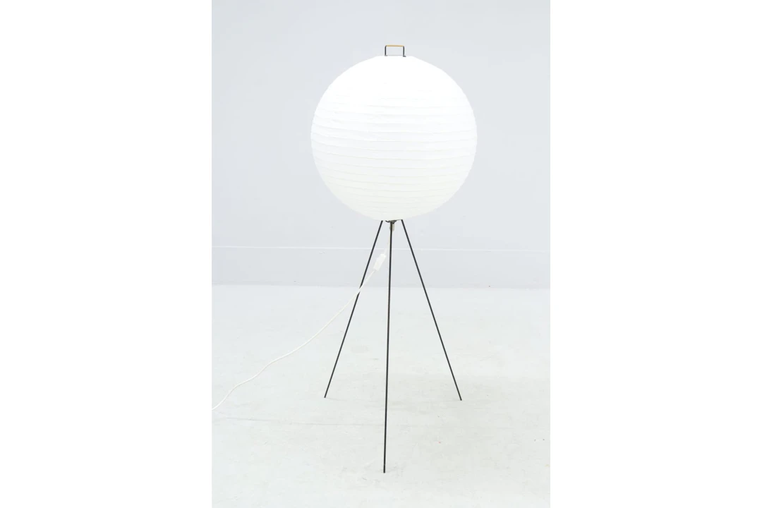 Golvlampa, trebent, pappskärm