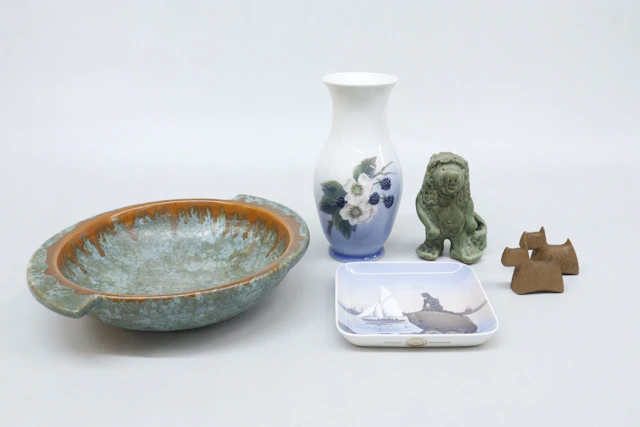Diverse porslin och keramik, bla Höganäs och Royal Copenhagen