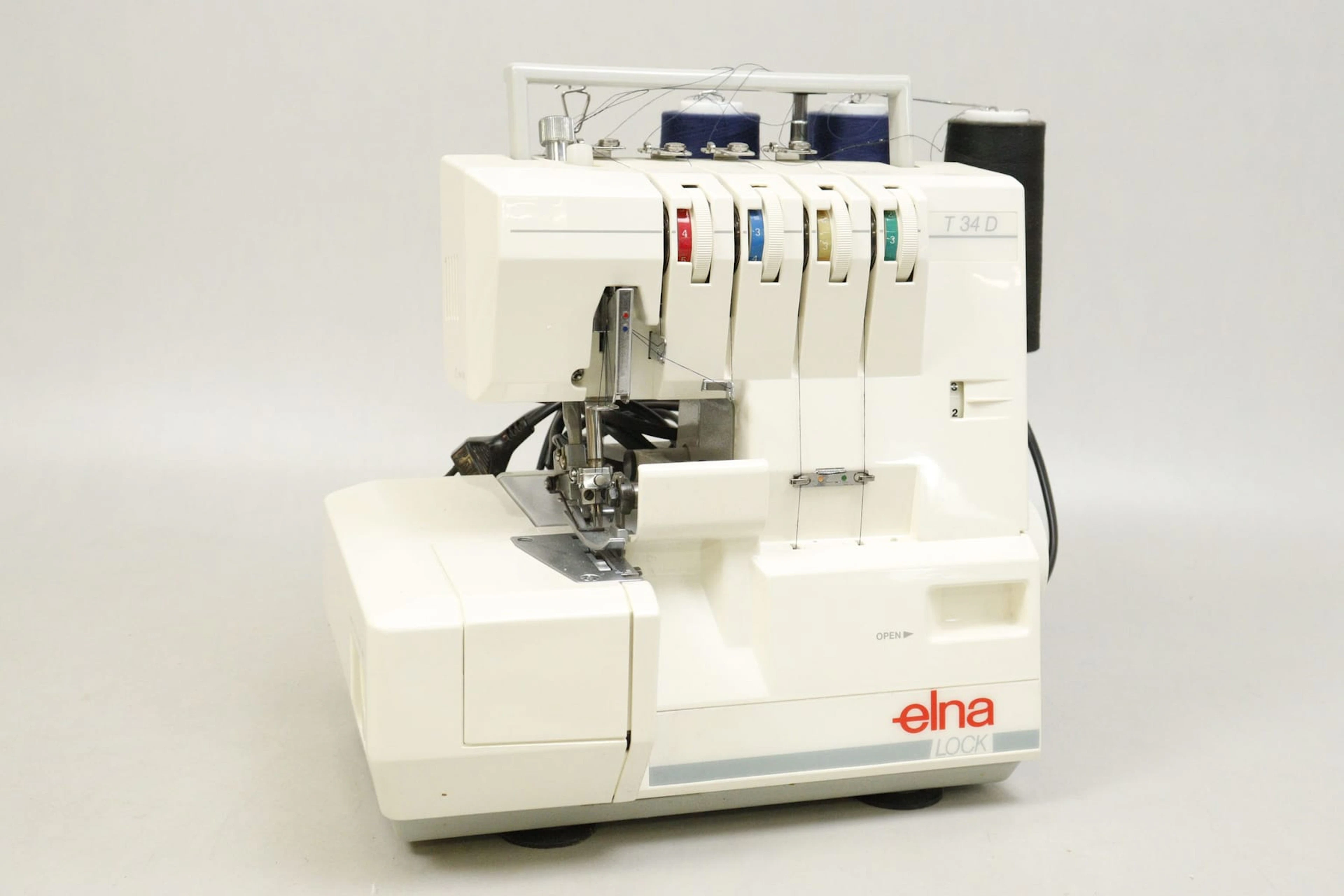 Overlockmaskin, Elna Lock T34D