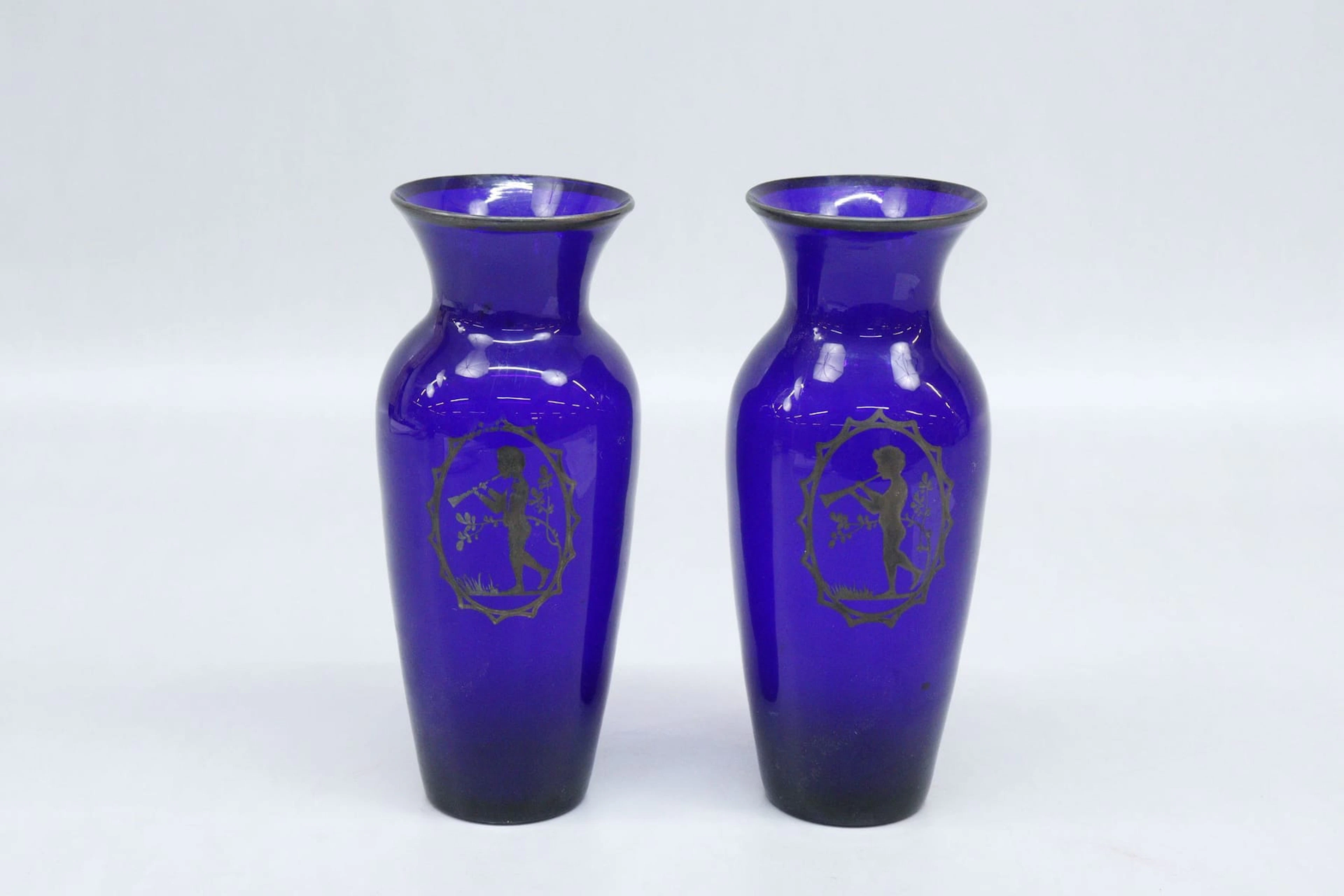 Vaser, 2st, blått glas med silverinlägg