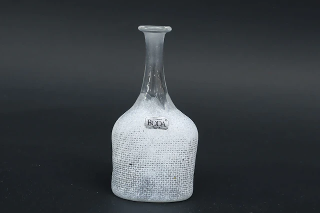 Miniatyrvas, Bertil Vallien "Network", Kosta Boda, signerad